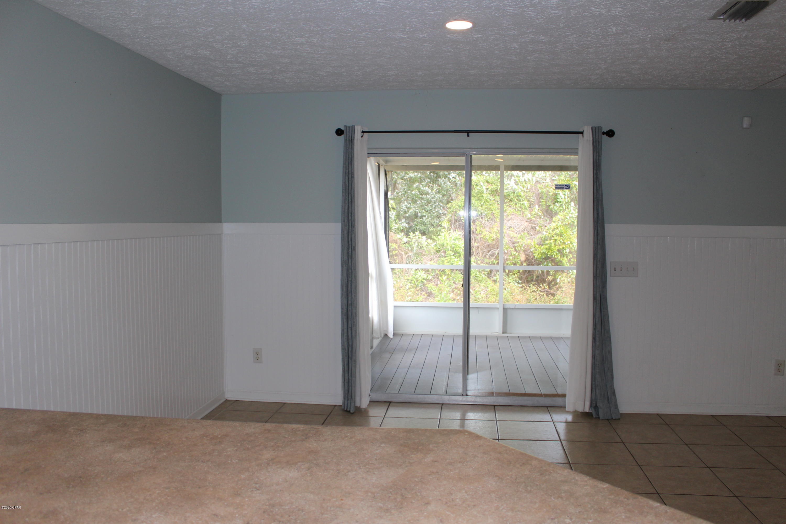 Palm Cove - Residential Lease