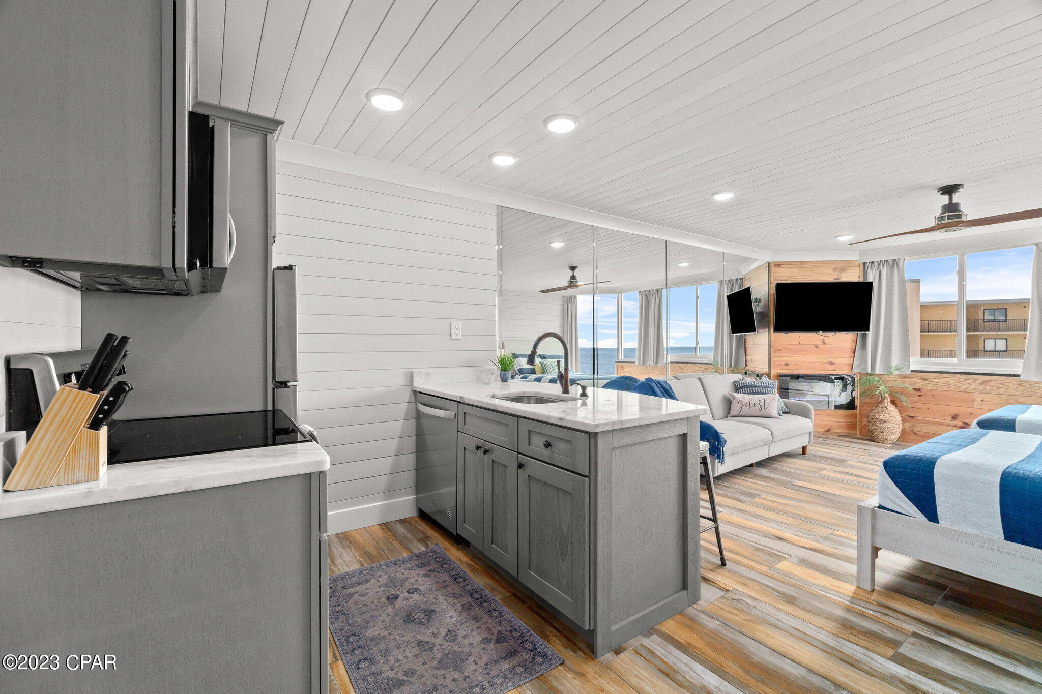 Top Of The Gulf Condo. - Residential