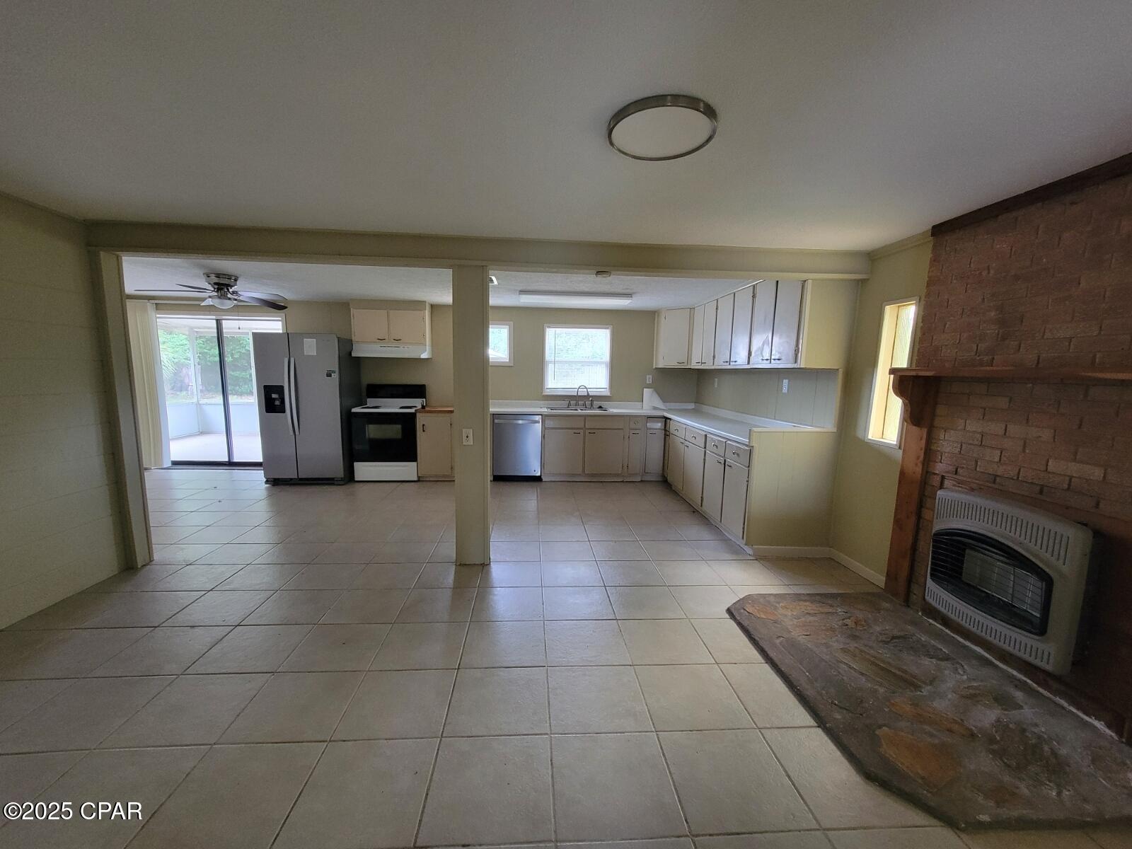 [No Recorded Subdiv] - Residential Lease