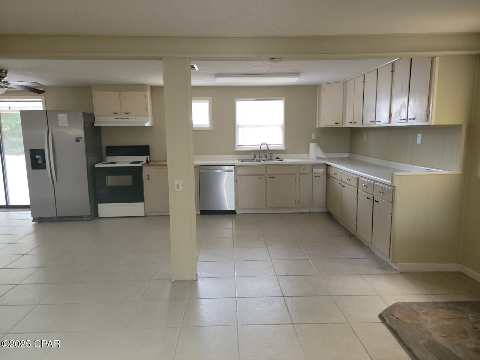 [No Recorded Subdiv] - Residential Lease