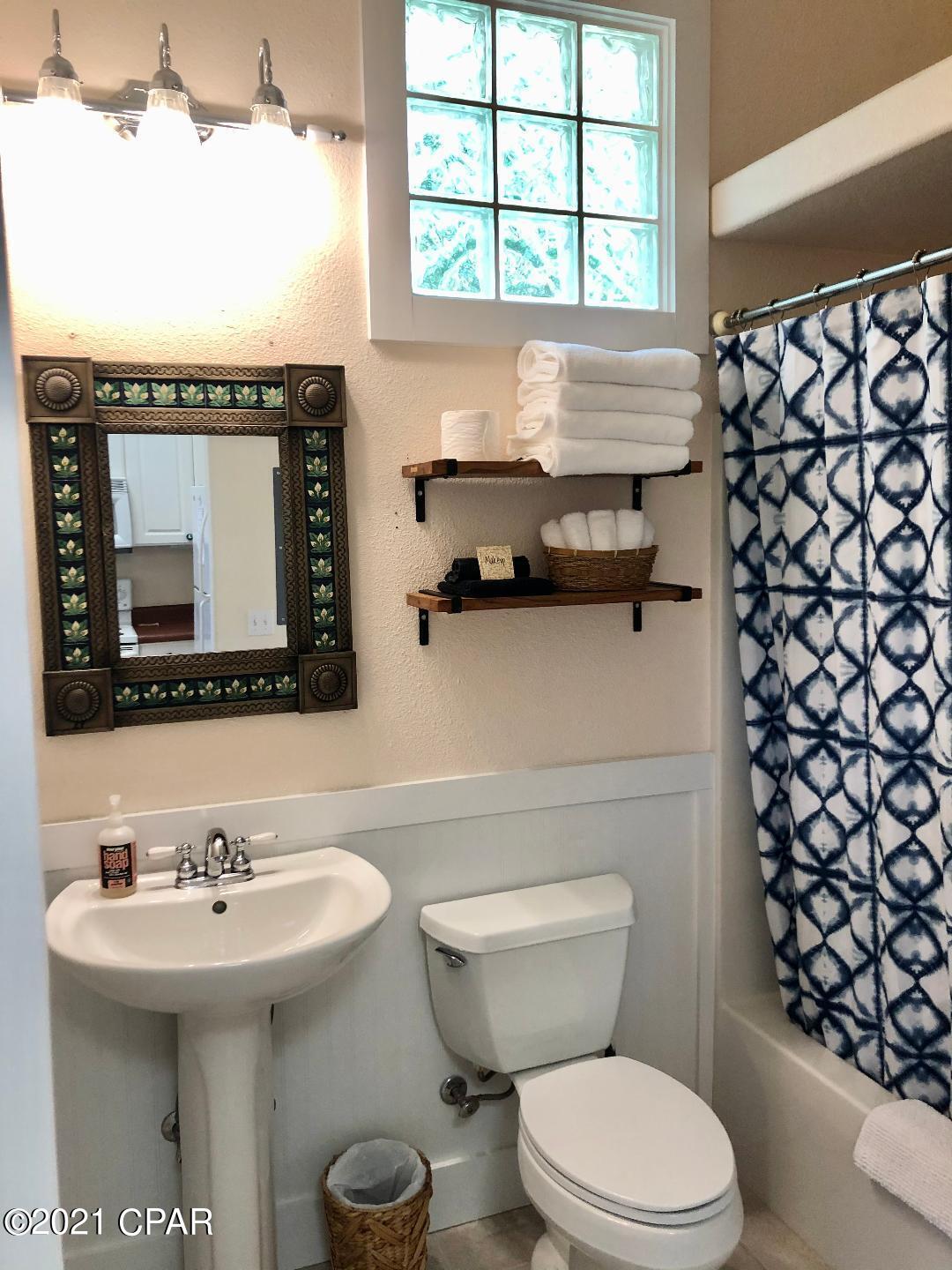 Gulf Shore Manor - Residential