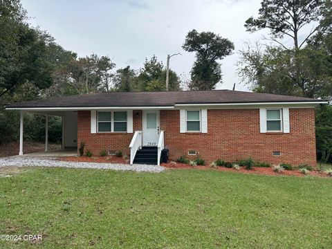 A home in Marianna