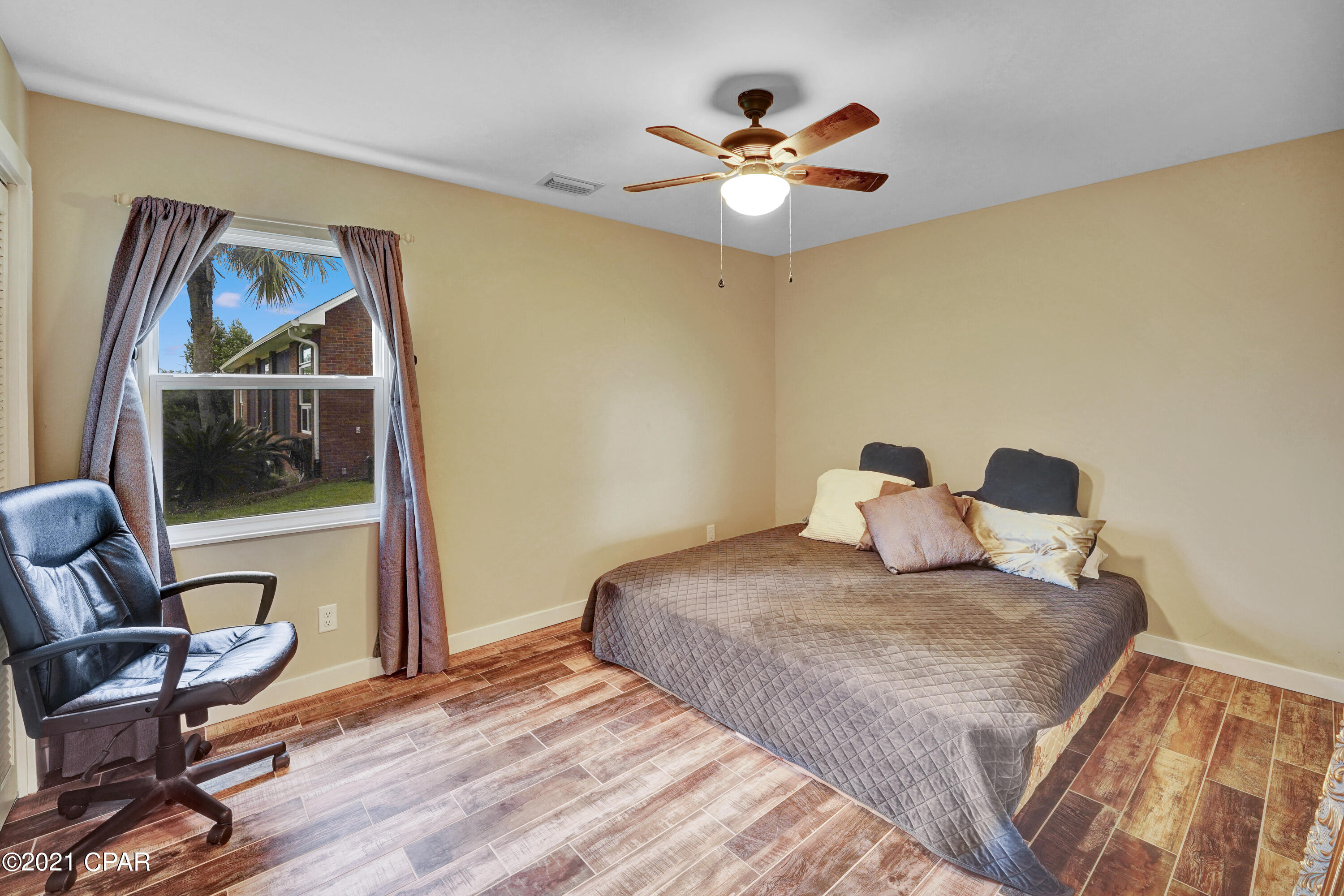 The Oaks - Residential