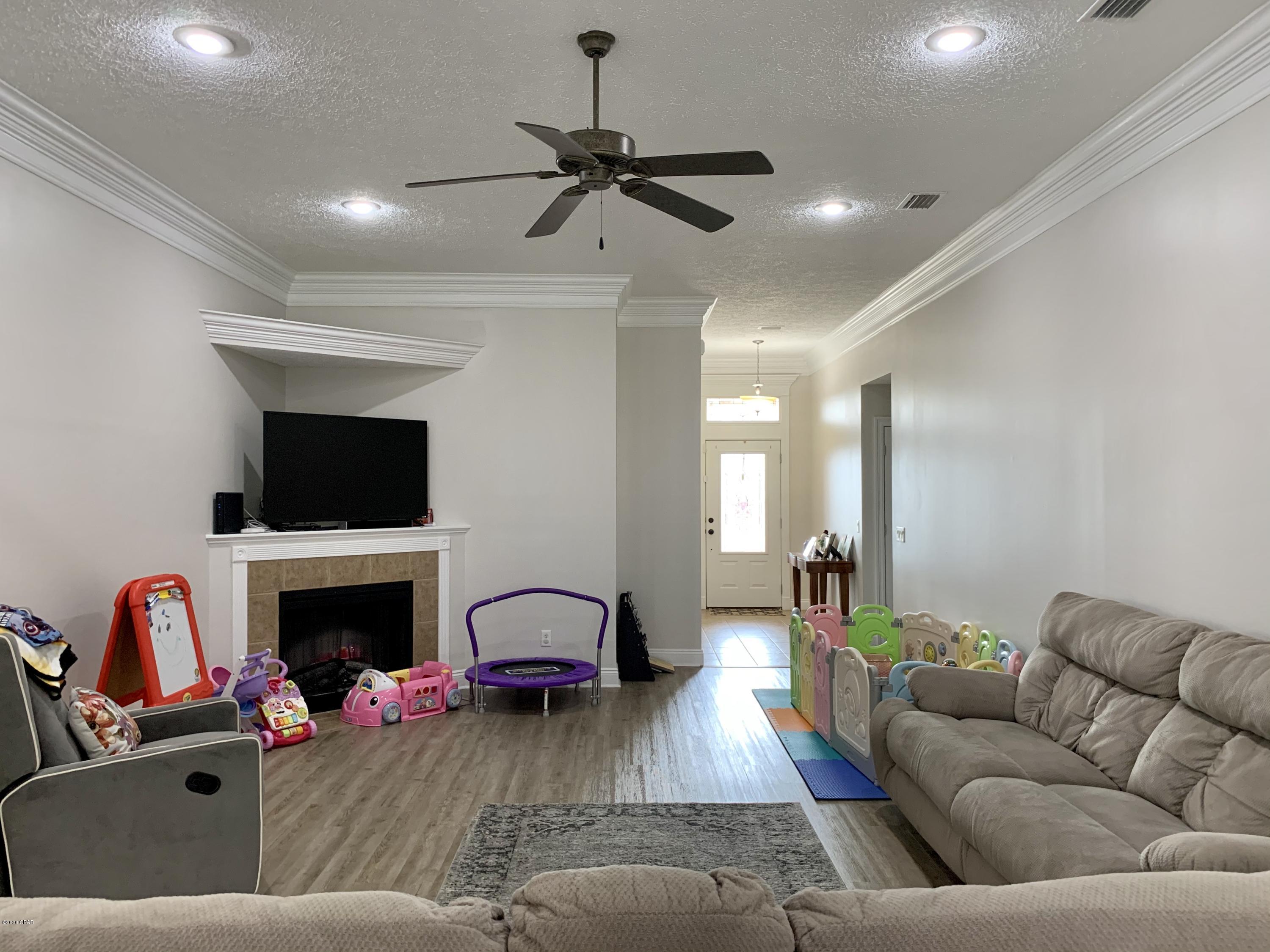 [No Recorded Subdiv] - Residential Lease