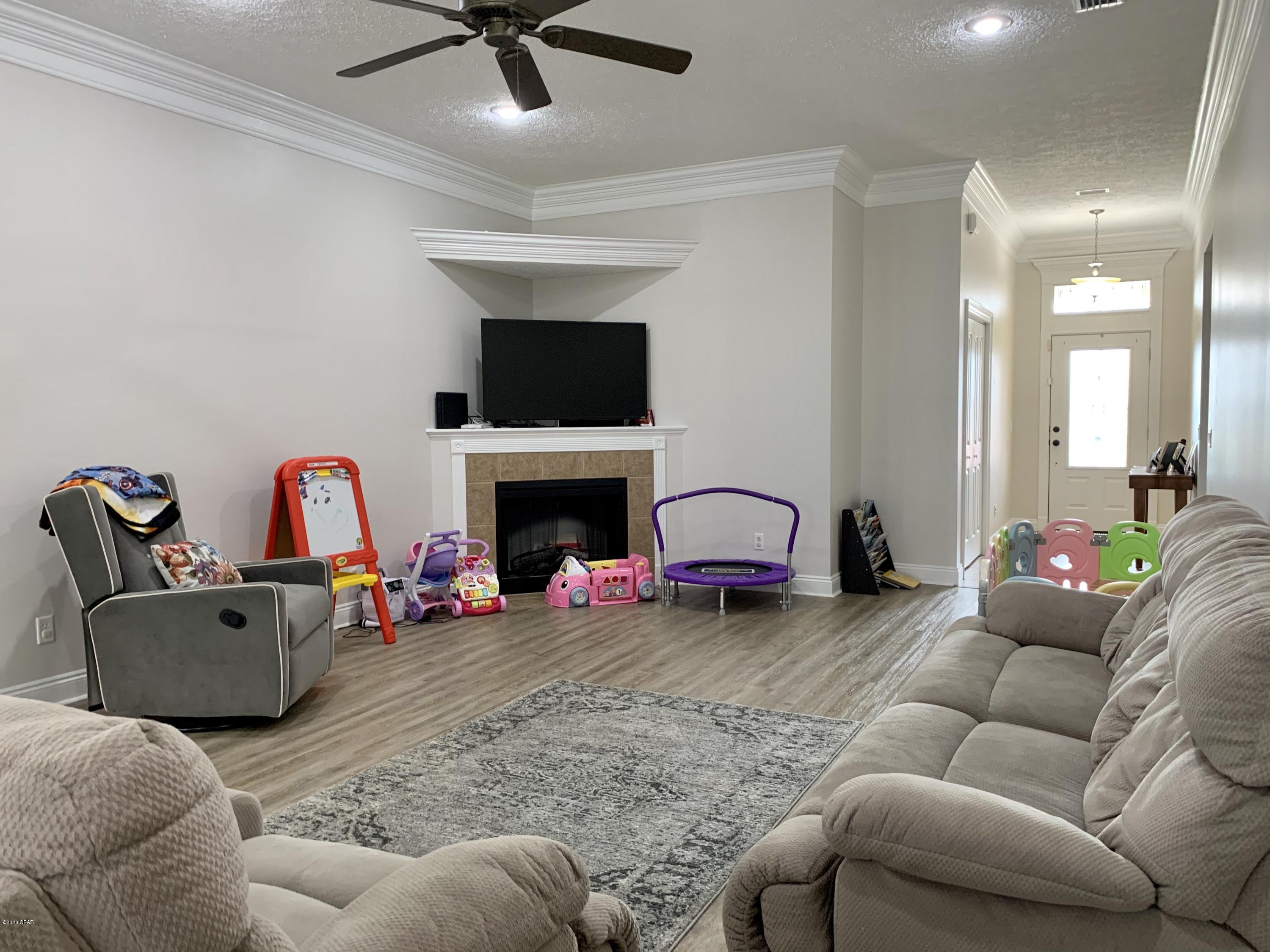 [No Recorded Subdiv] - Residential Lease