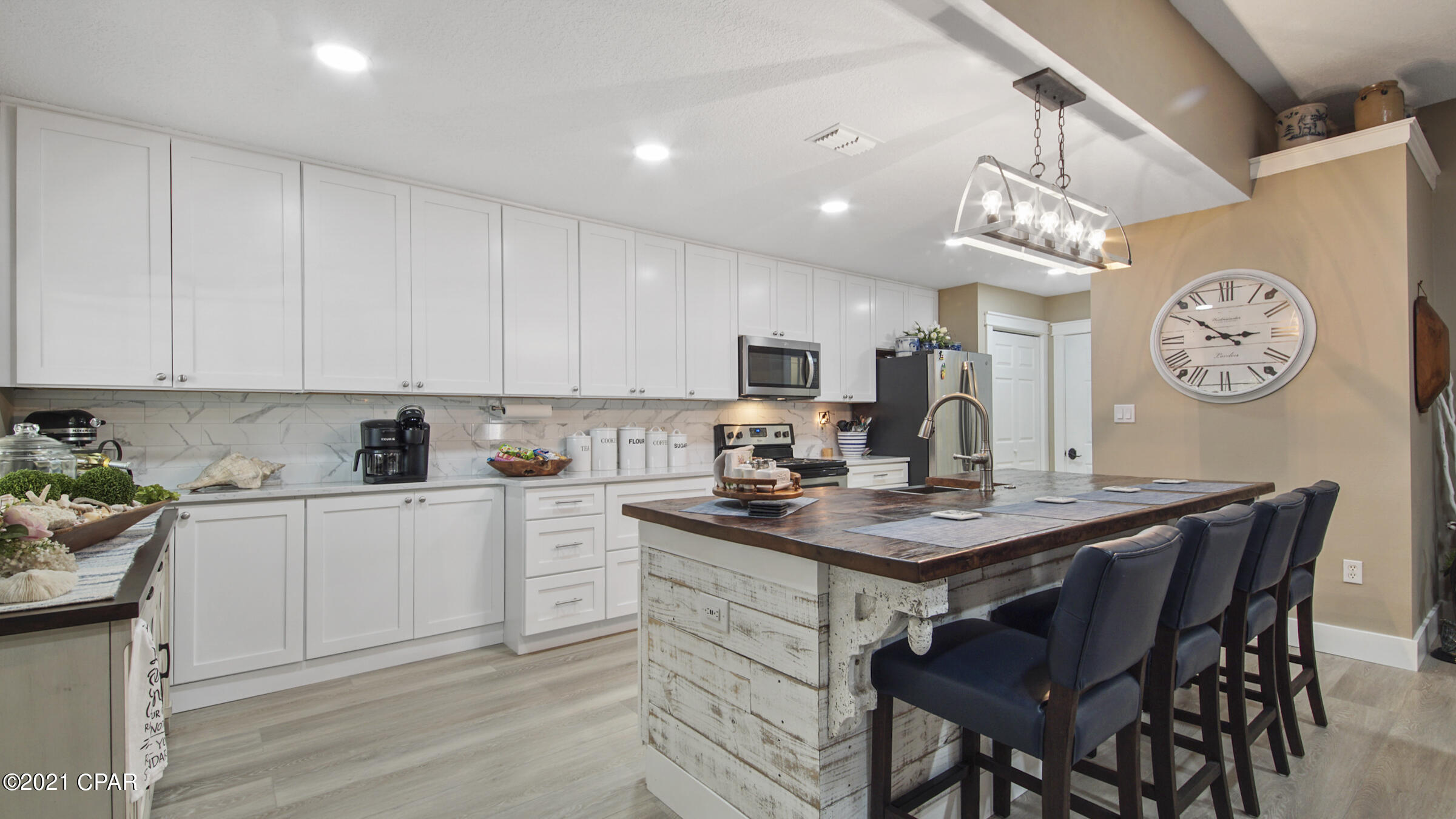 Jamaican Lake Condos - Residential