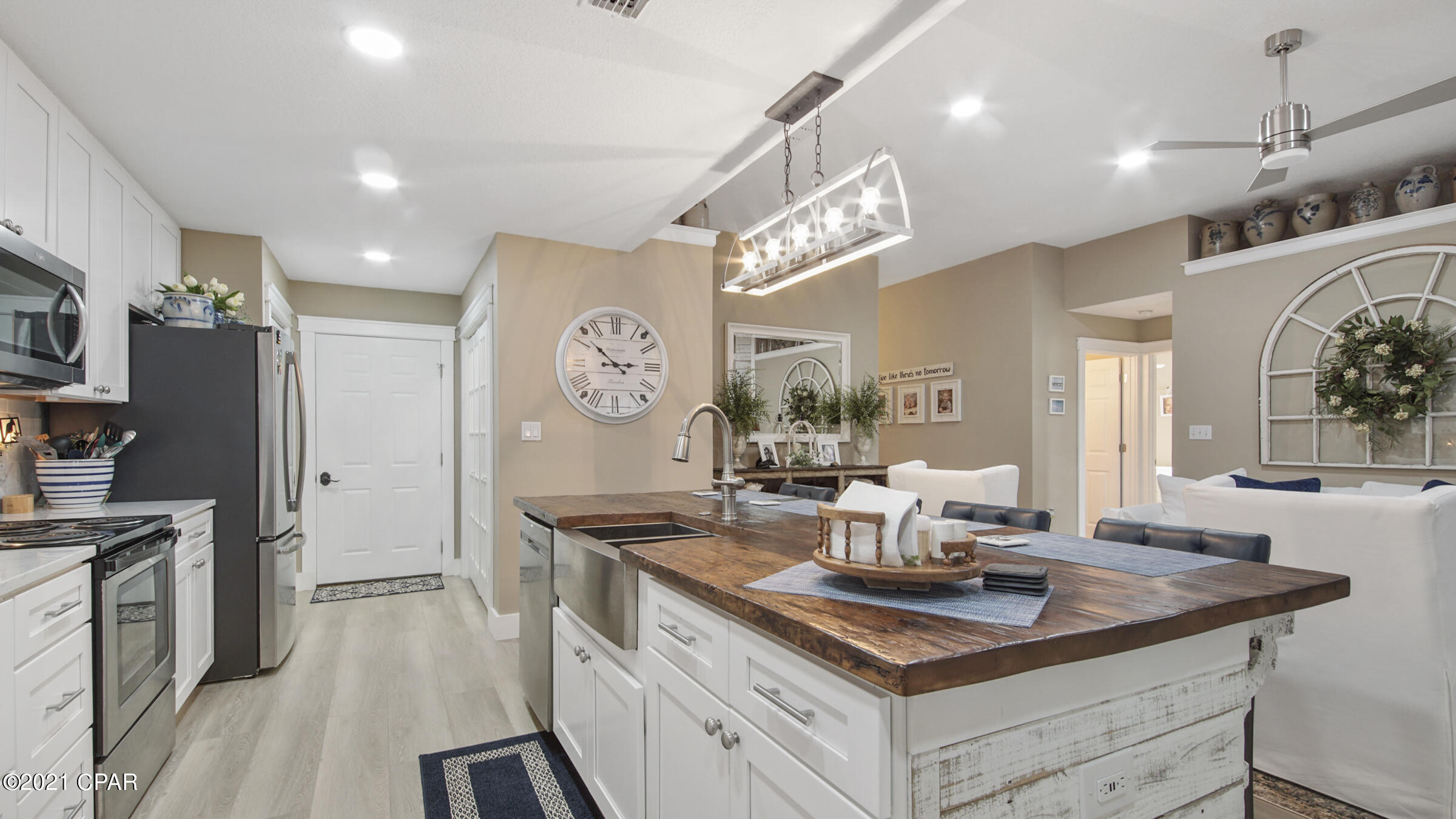 Jamaican Lake Condos - Residential