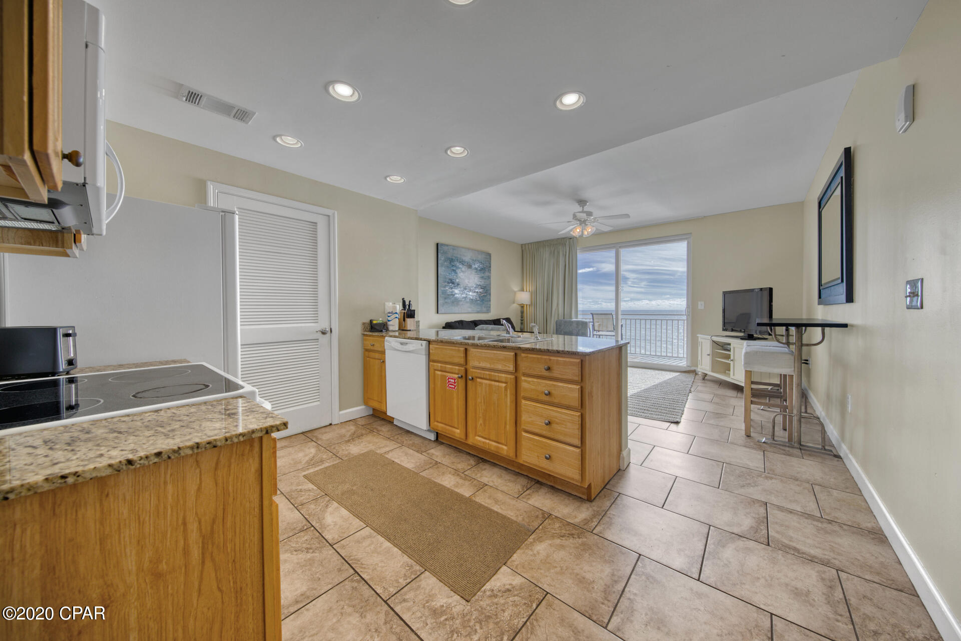 Splash Condo - Residential