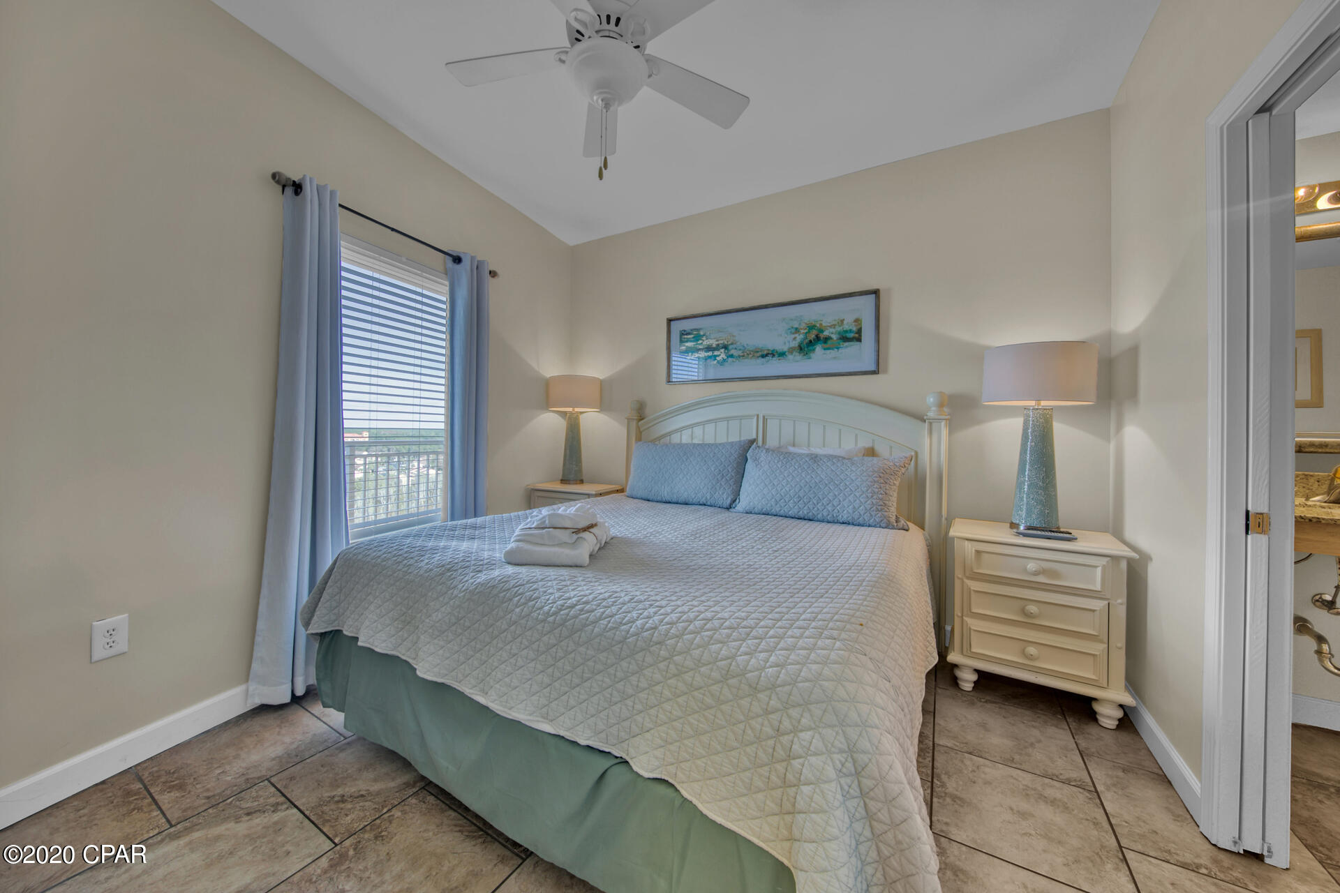 Splash Condo - Residential