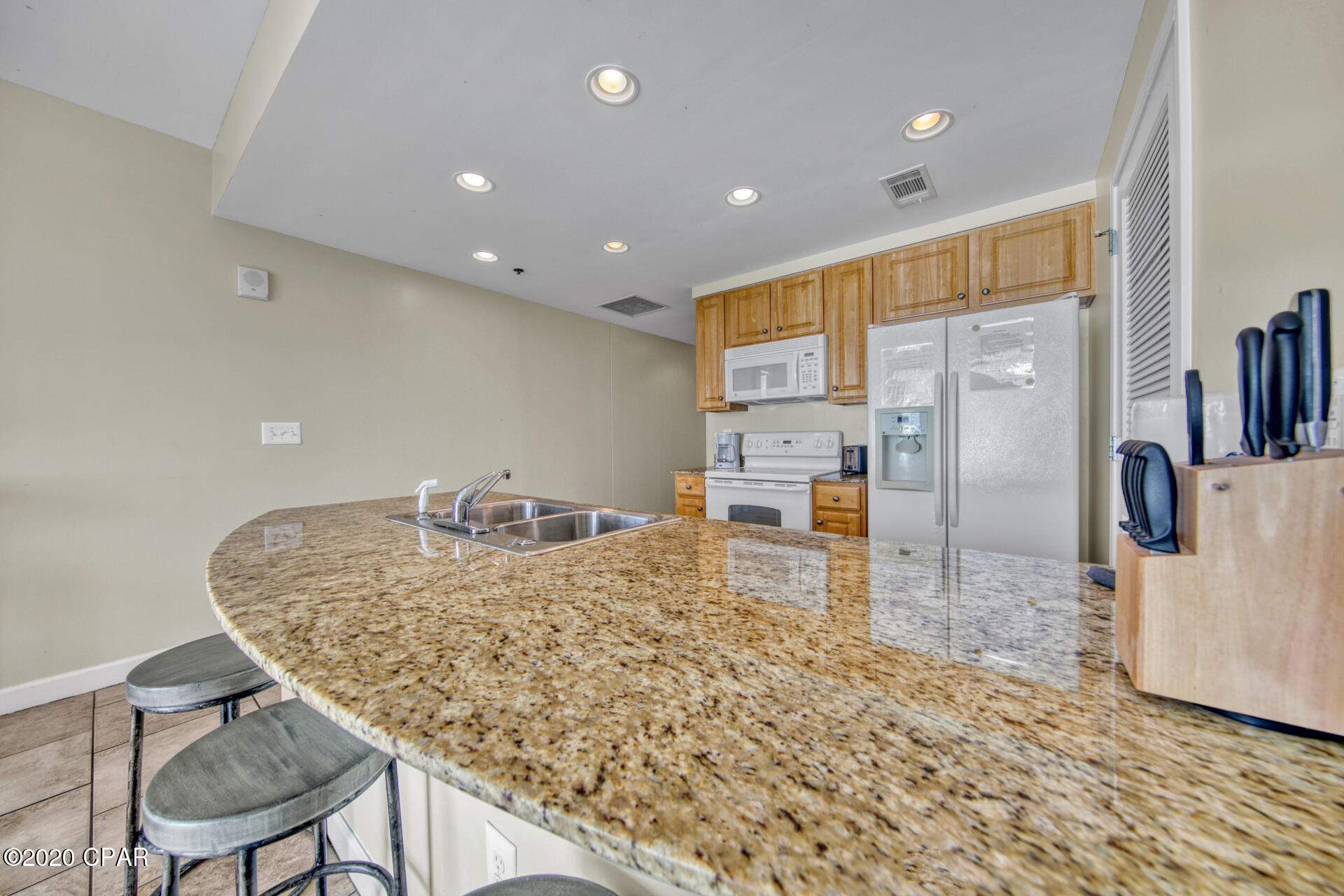 Splash Condo - Residential