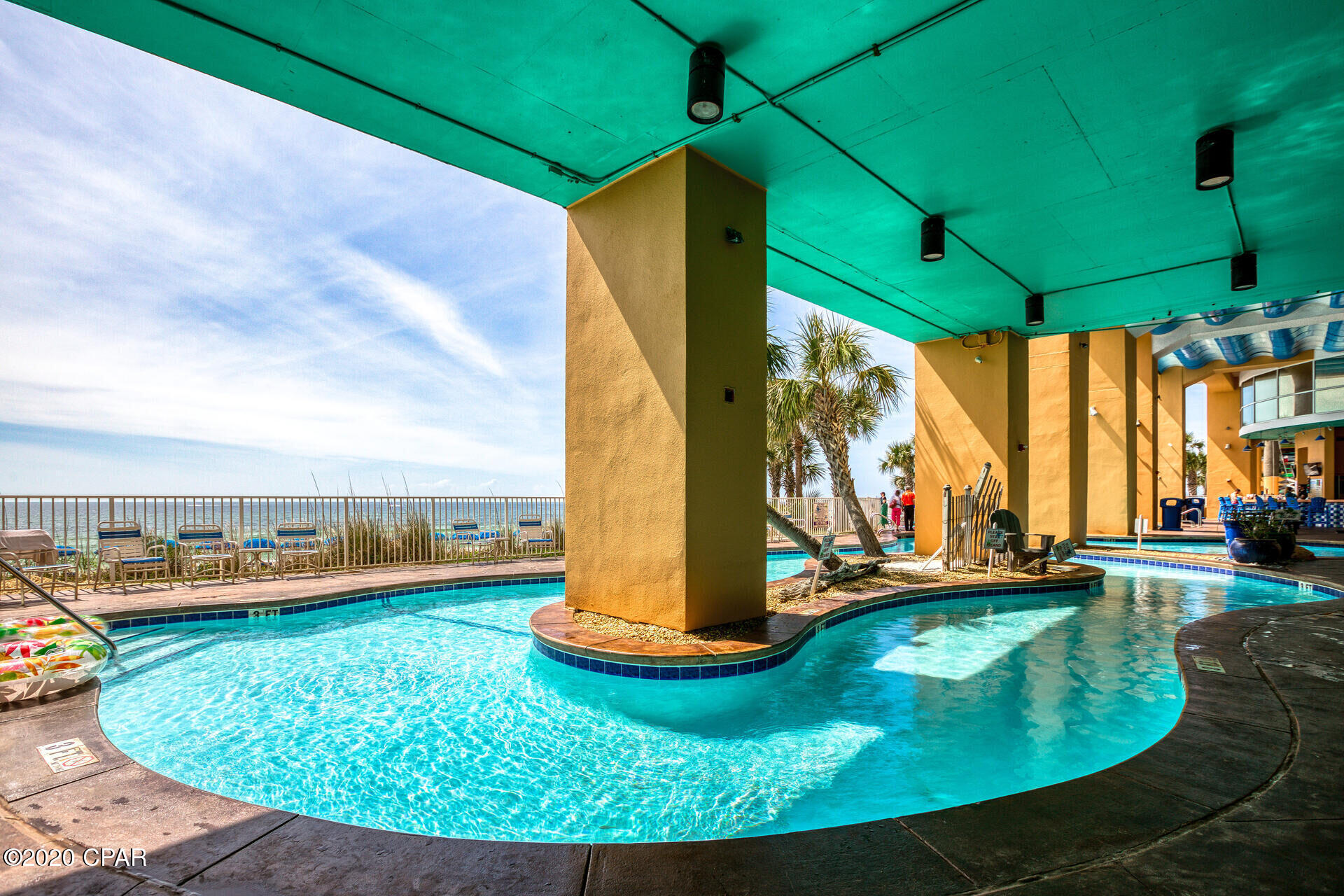 Splash Condo - Residential