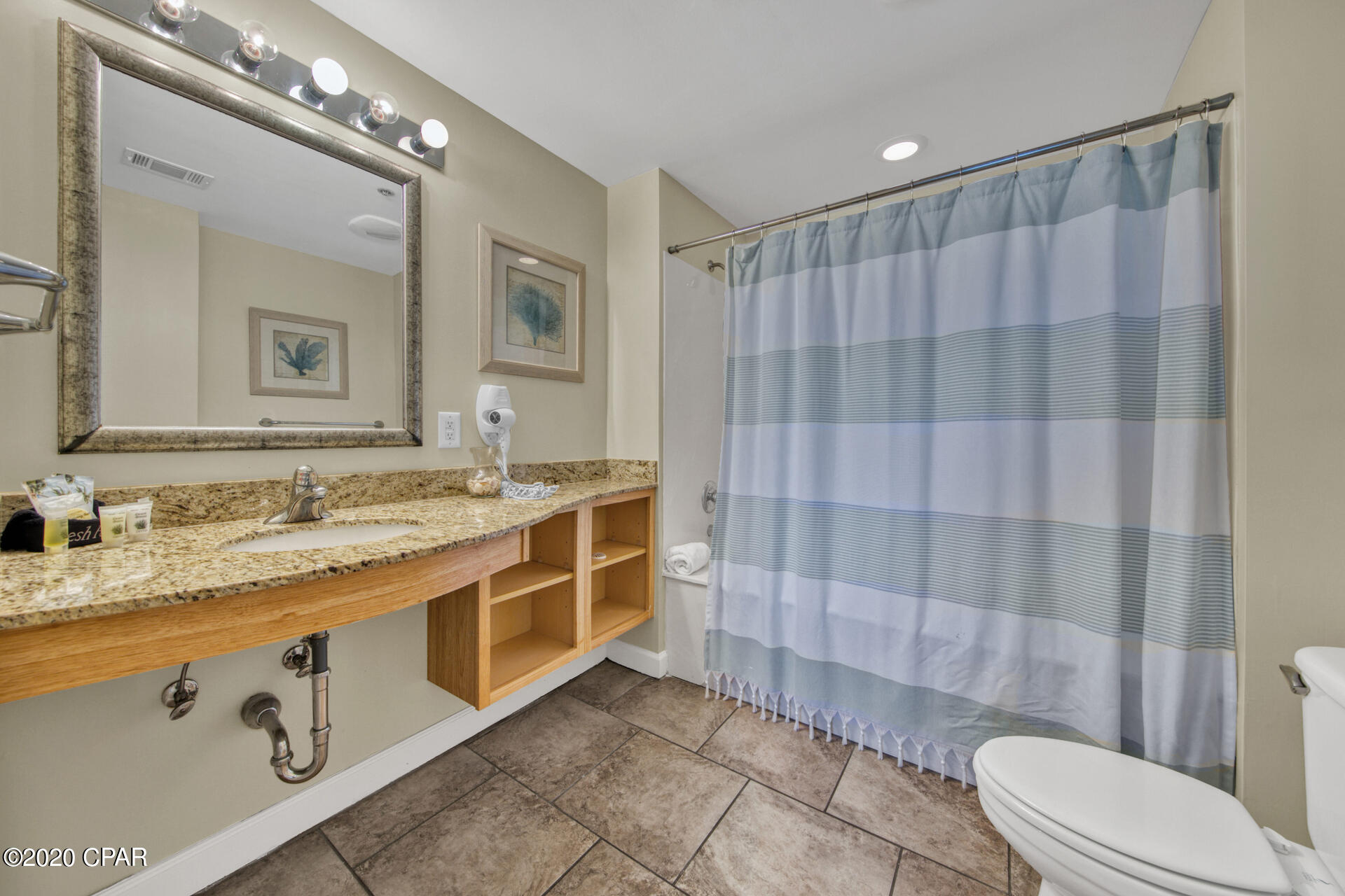 Splash Condo - Residential