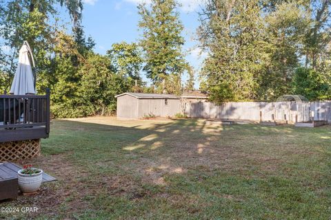 A home in Marianna