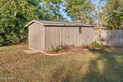 A home in Marianna