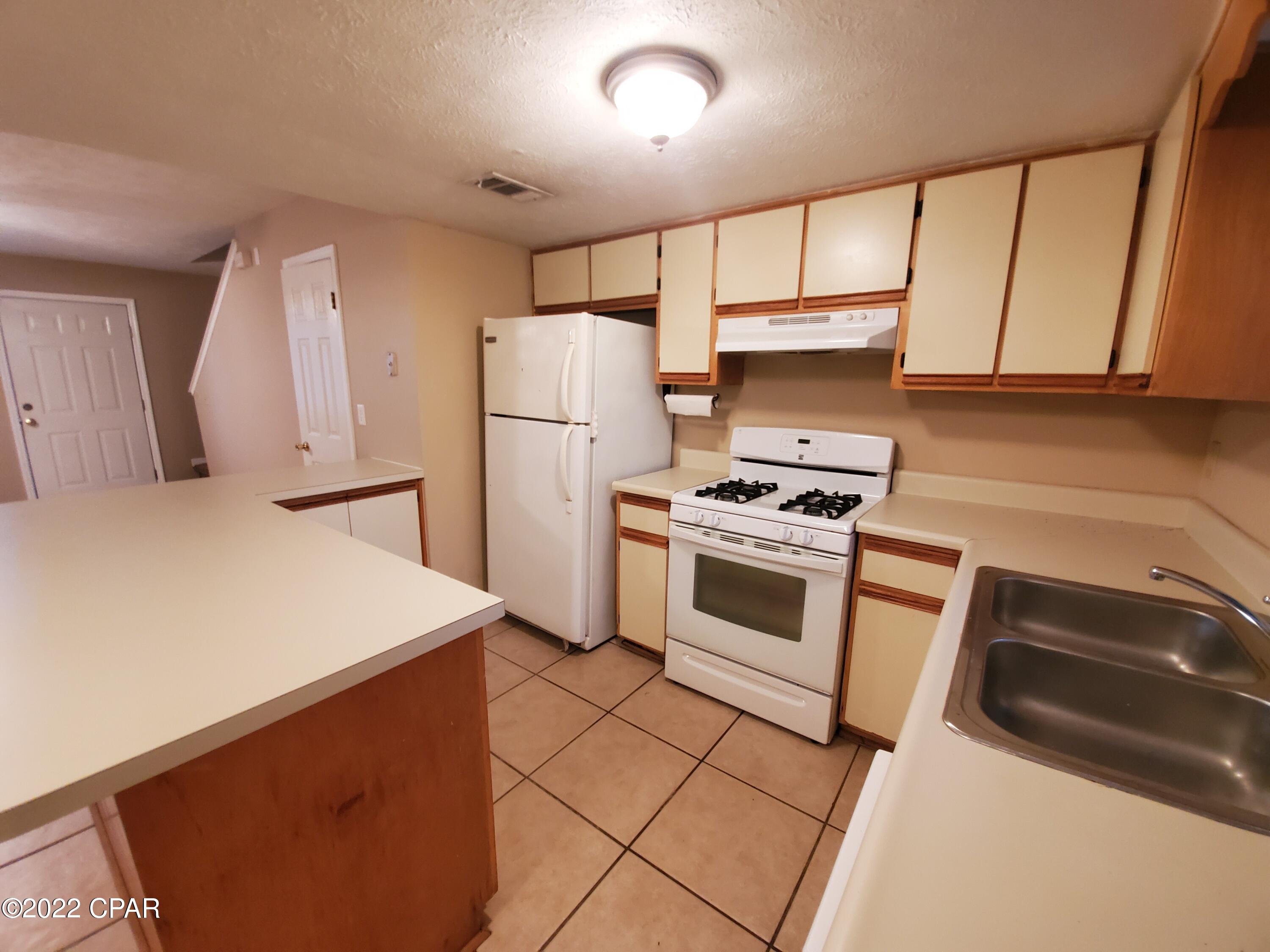 [No Recorded Subdiv] - Residential Lease