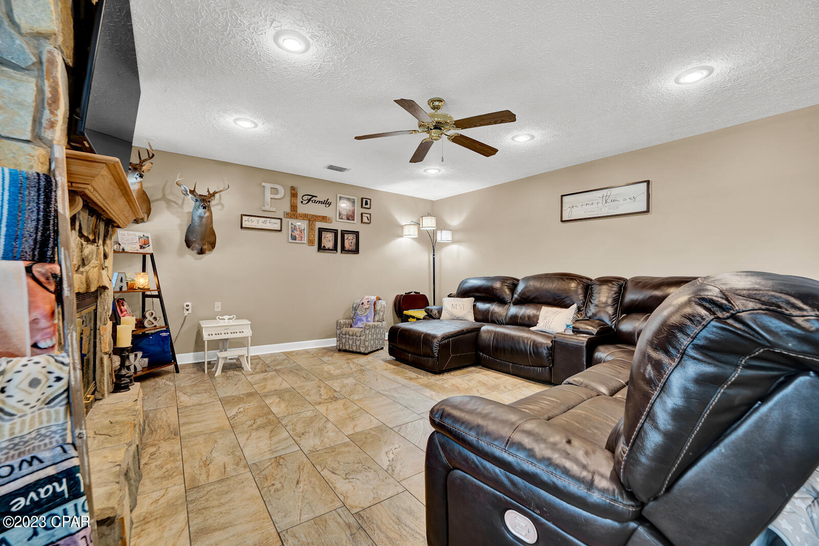 [No Recorded Subdiv] - Residential