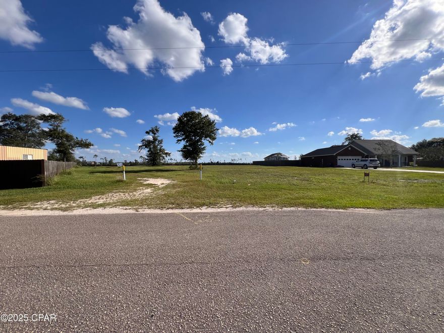 LOOKING FOR THE PERFECT 1 ACRE LOT TO BUILD YOUR DREAM HOME? THIS IS THE ONE FOR YOU. THIS IS JUST A LITTLE OUT OF THE HUSTLE AND BUSTLE OF TOWN BUT STILL CENTRALLY LOCATED. THIS LOT IS LOCATED IN A GREAT NEIGHBORHOOD AND PLENTY OF ROOM FOR A LARGE HOME, POOL, STORAGE BUILDING AND ECT. PLEASE VERIFY ALL MEASUREMENTS FOR YOUR BUYER.