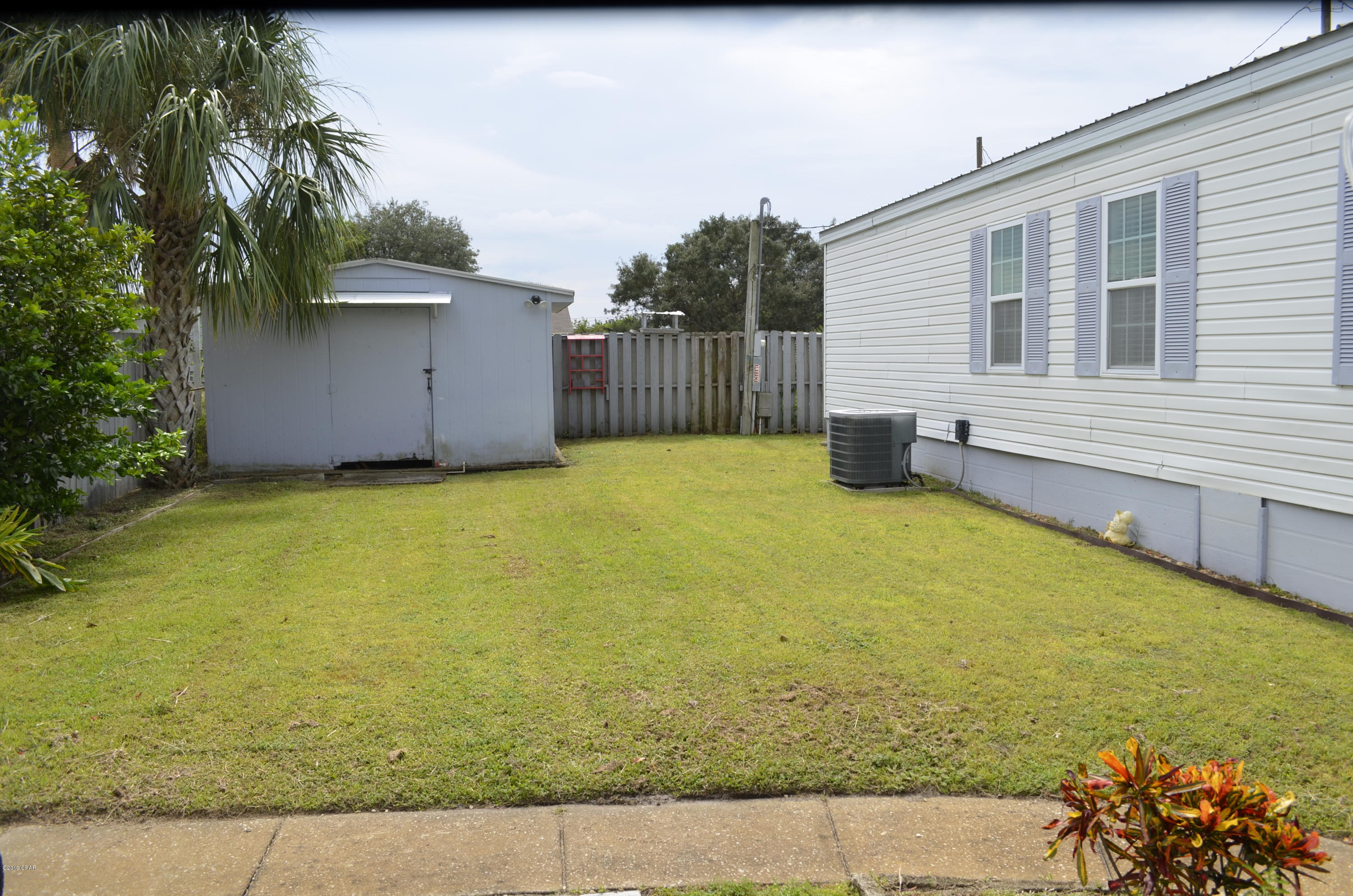 Laguna Beach Estates 7th Add - Residential