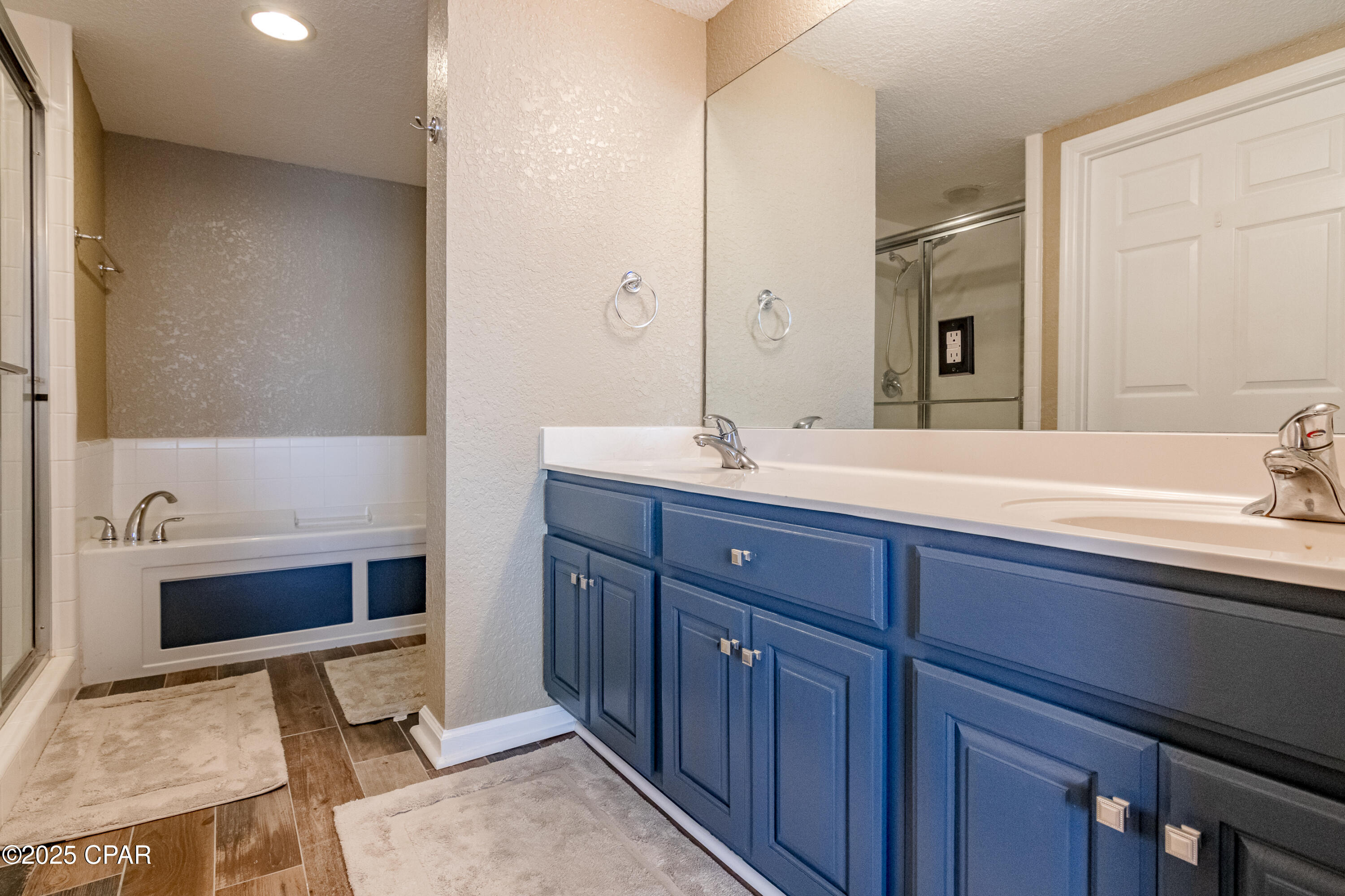 Hibiscus By The Bay - Residential