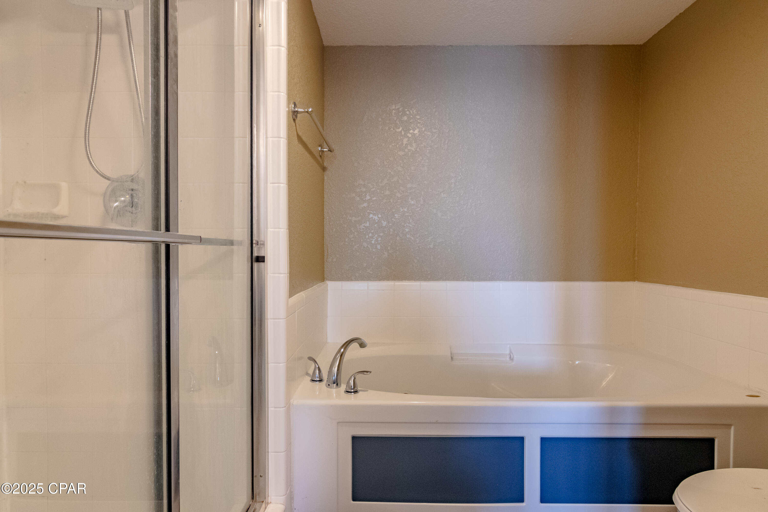 Hibiscus By The Bay - Residential