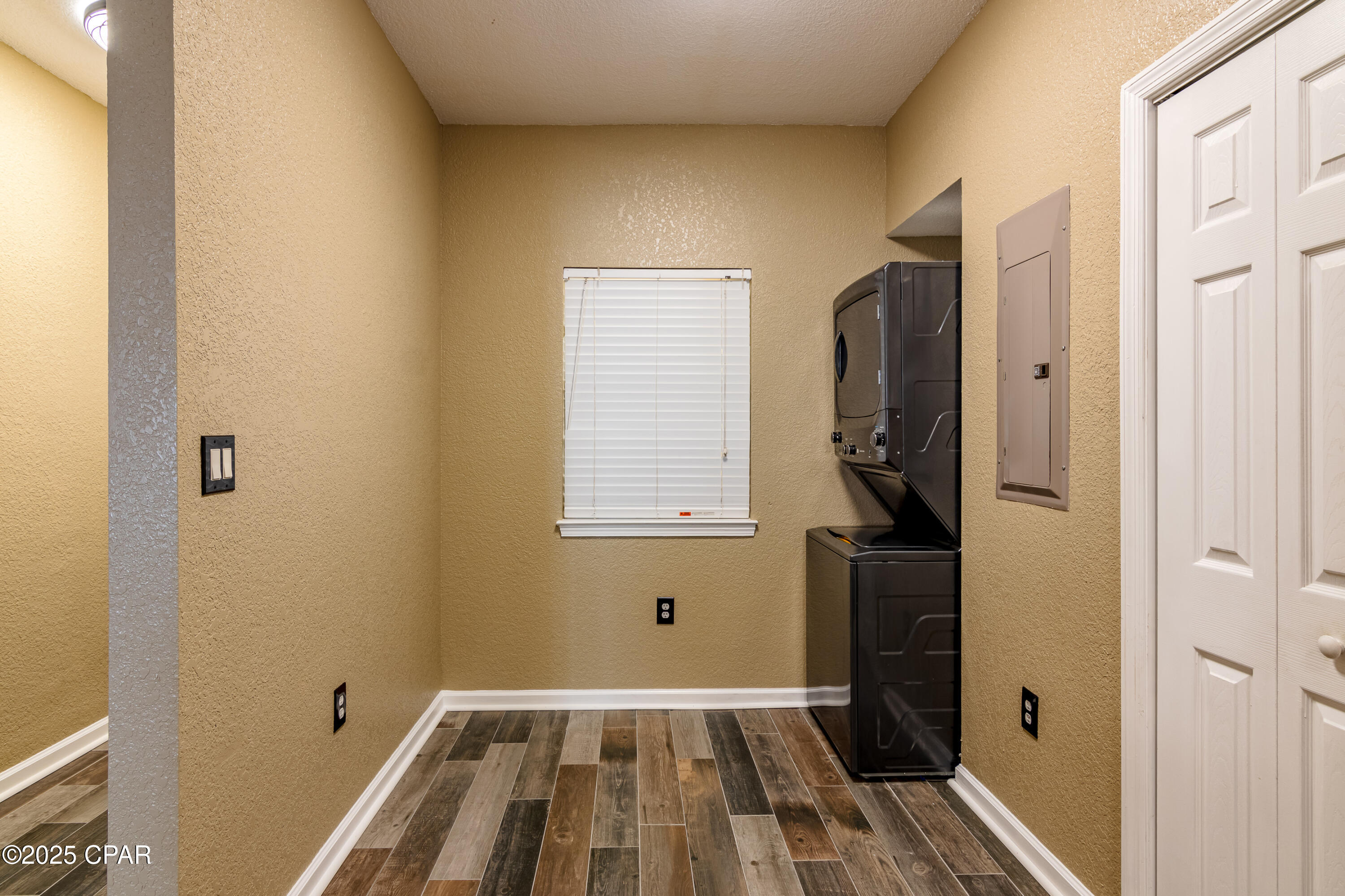 Hibiscus By The Bay - Residential