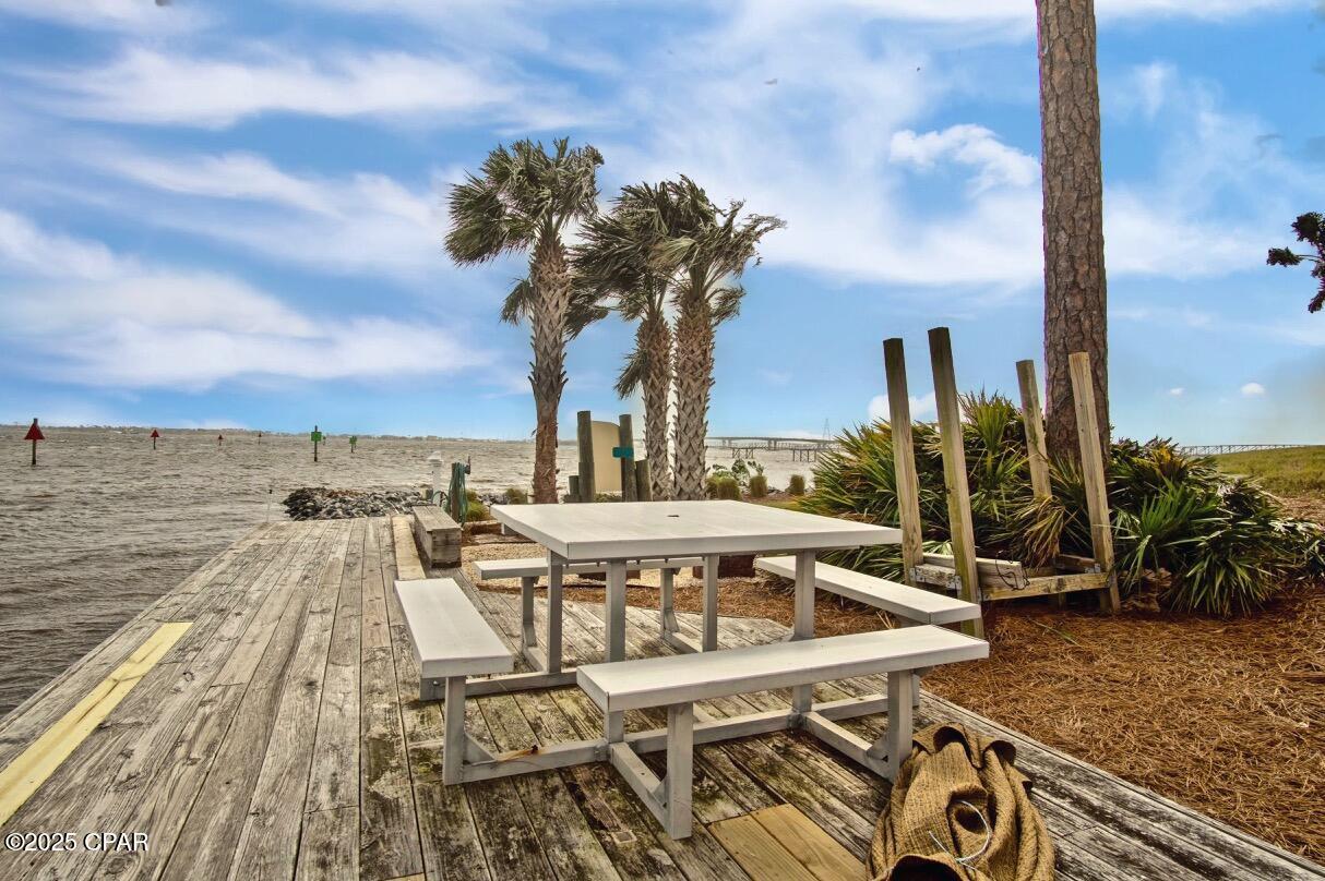 Hibiscus By The Bay - Residential