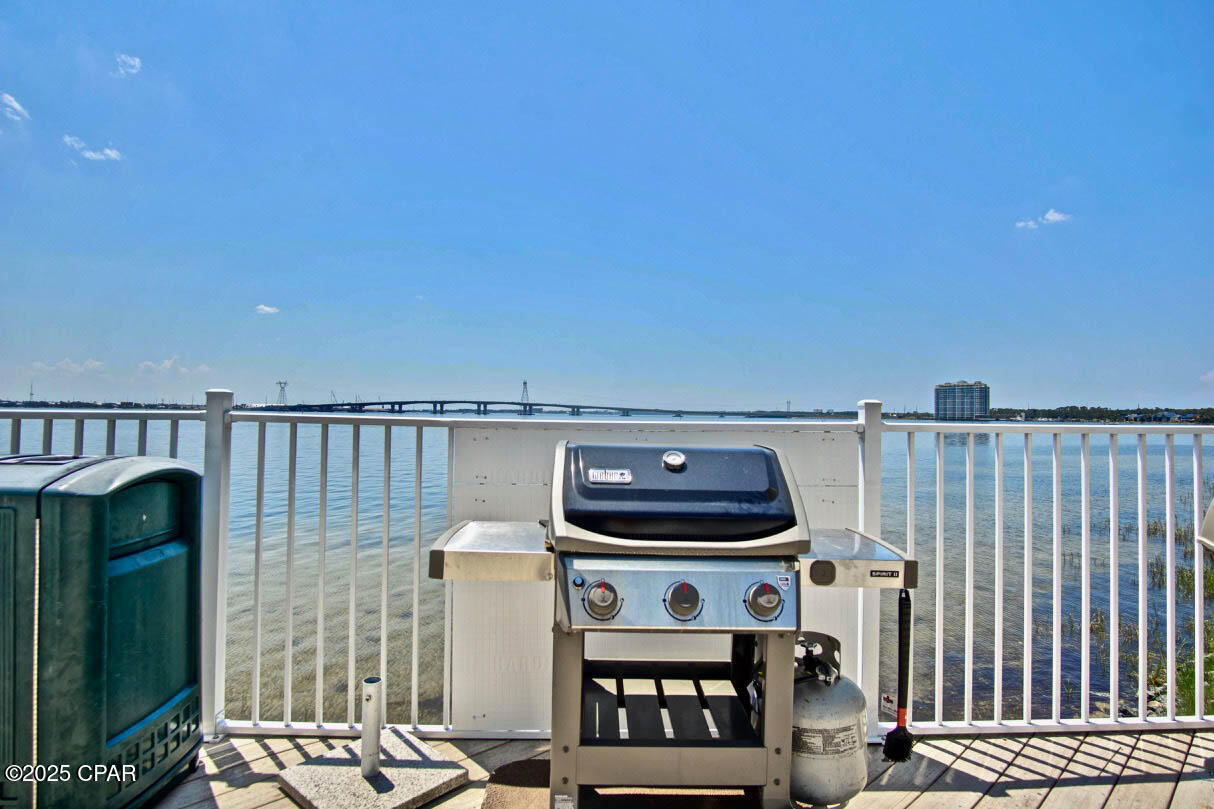 Hibiscus By The Bay - Residential