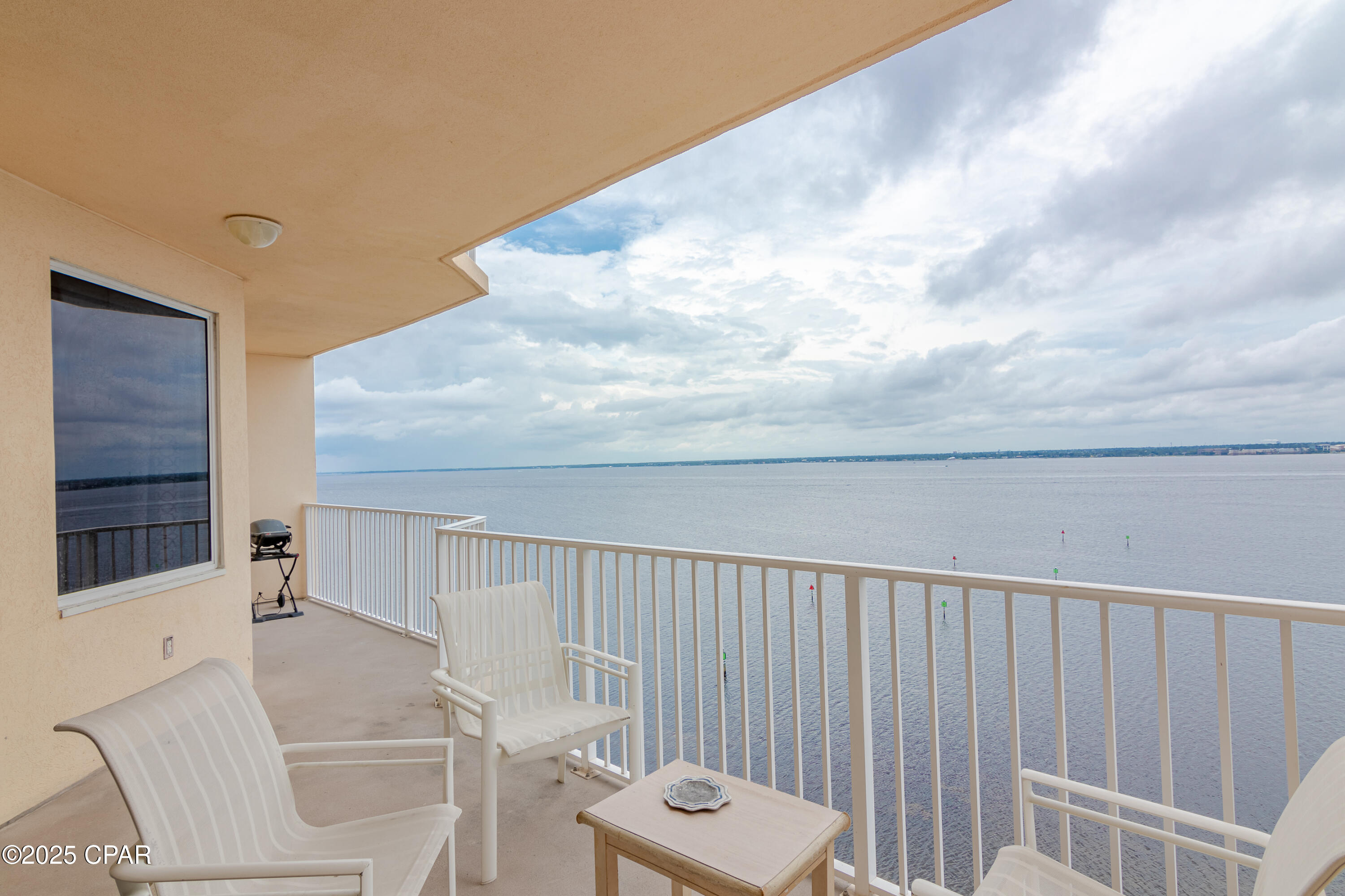 Hibiscus By The Bay - Residential