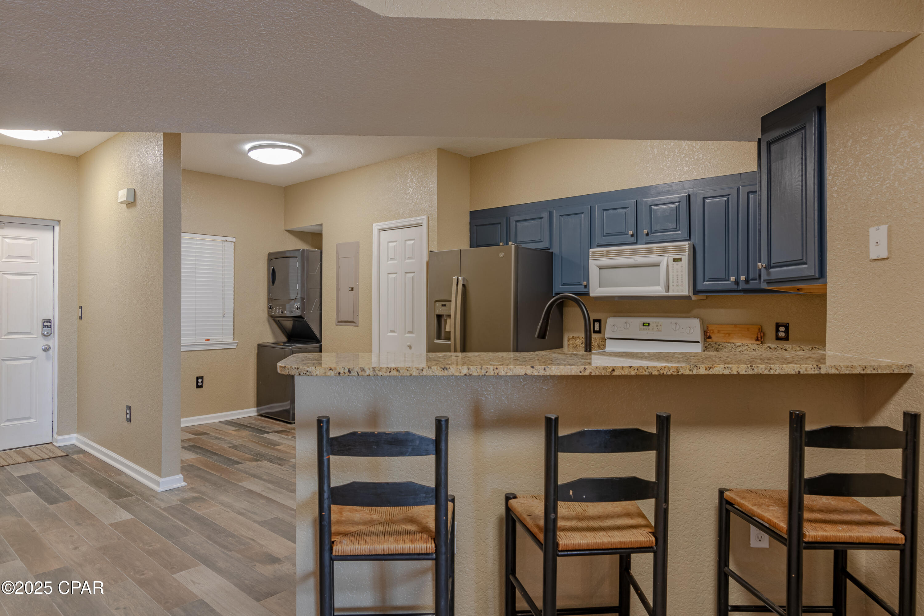 Hibiscus By The Bay - Residential