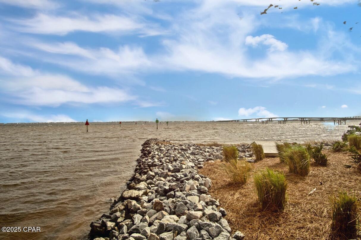 Hibiscus By The Bay - Residential