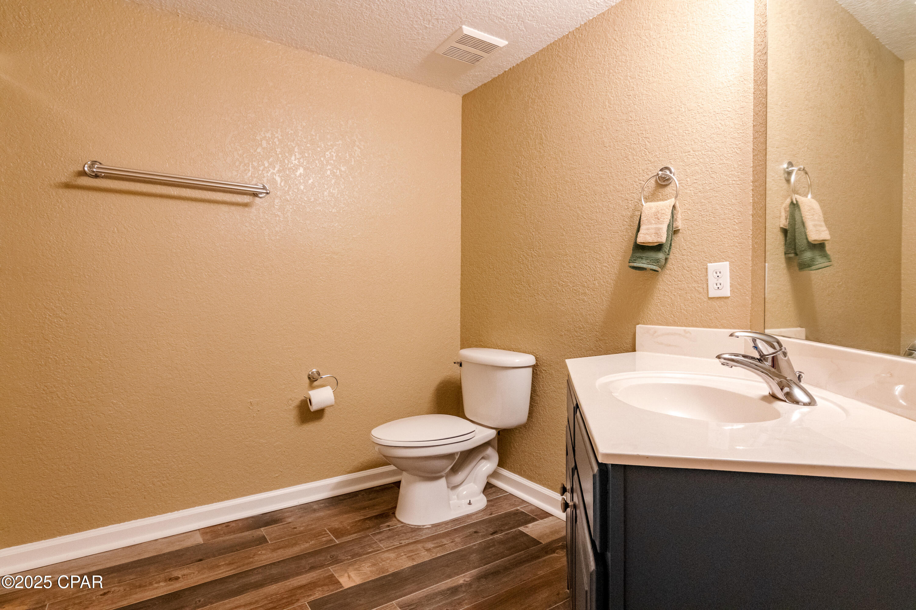 Hibiscus By The Bay - Residential