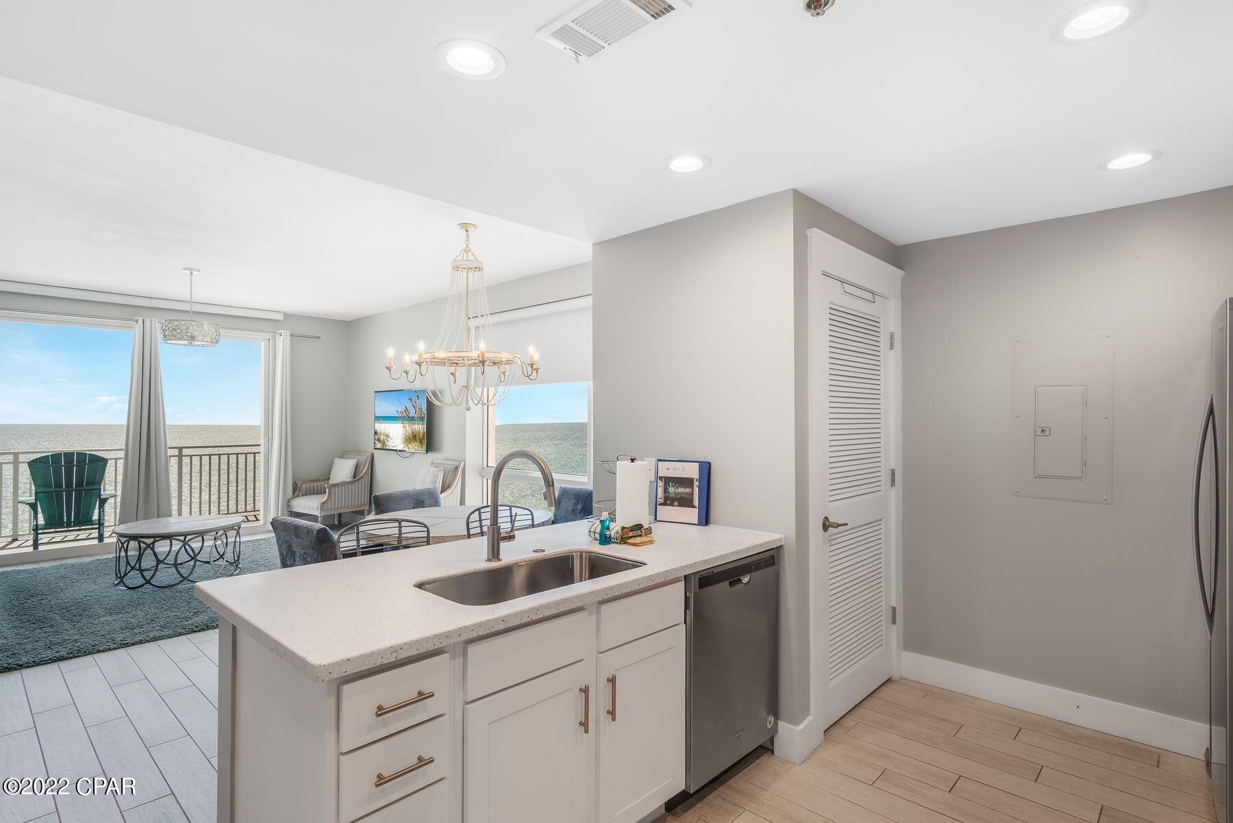 Splash Condo - Residential