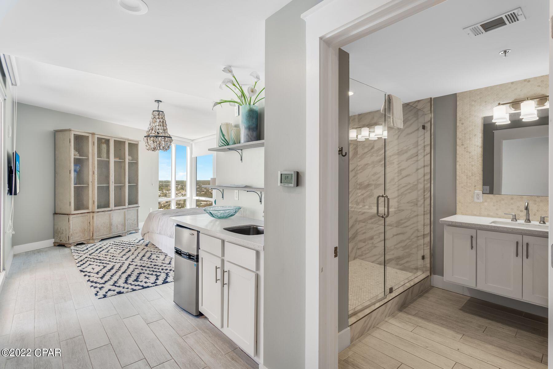 Splash Condo - Residential