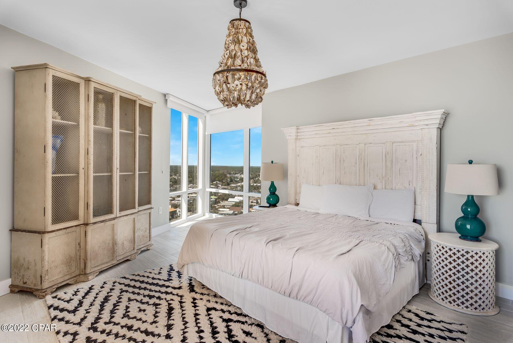 Splash Condo - Residential