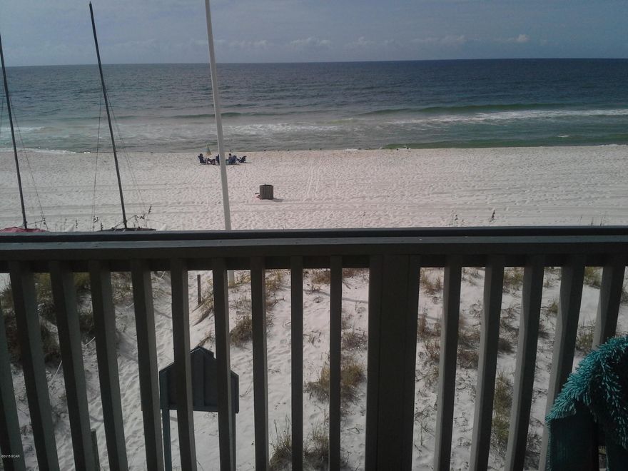 Corner unit. Second floor 1 bedroom 1 bath unit.