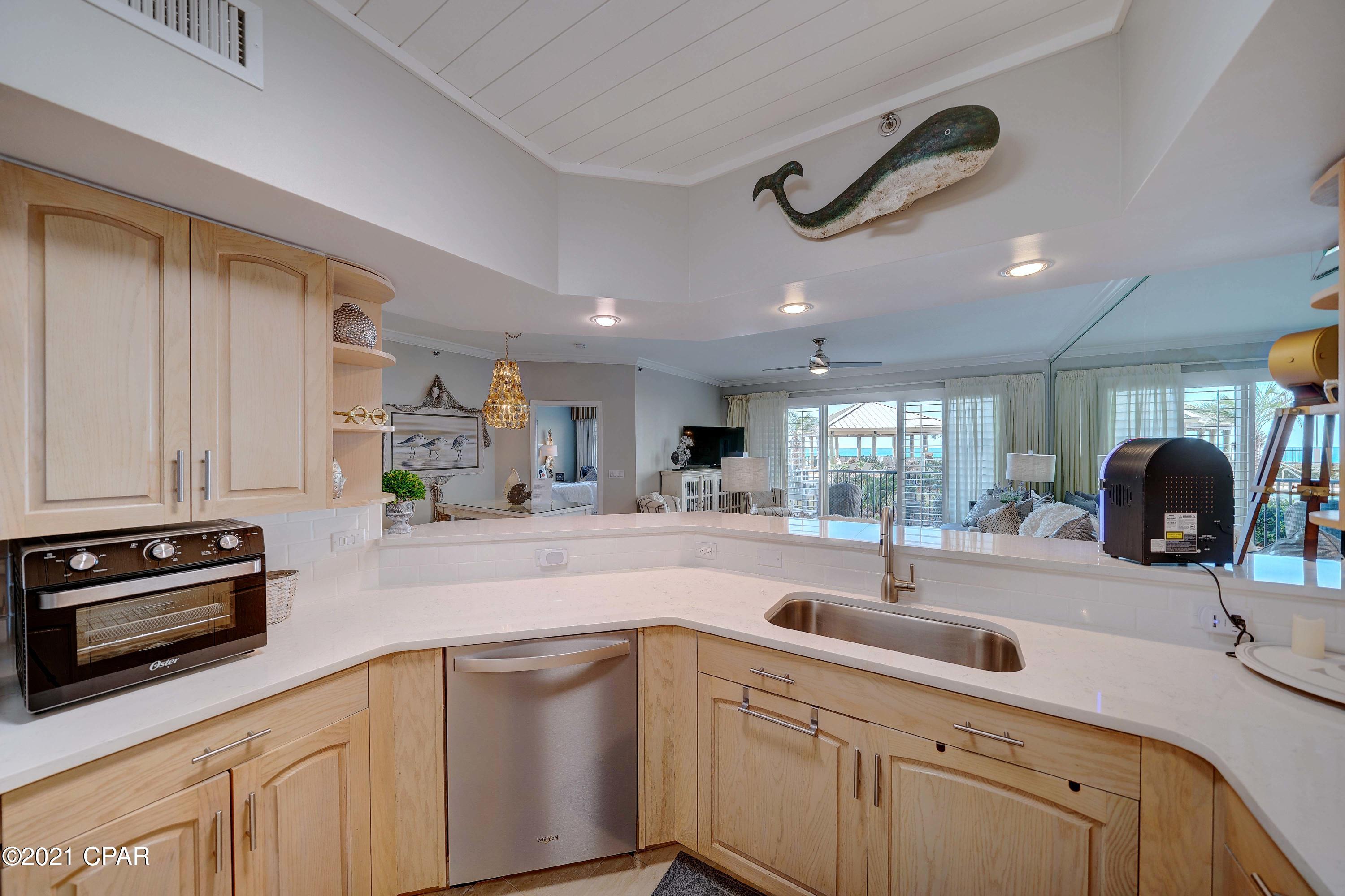 Summerwinds Condo - Residential