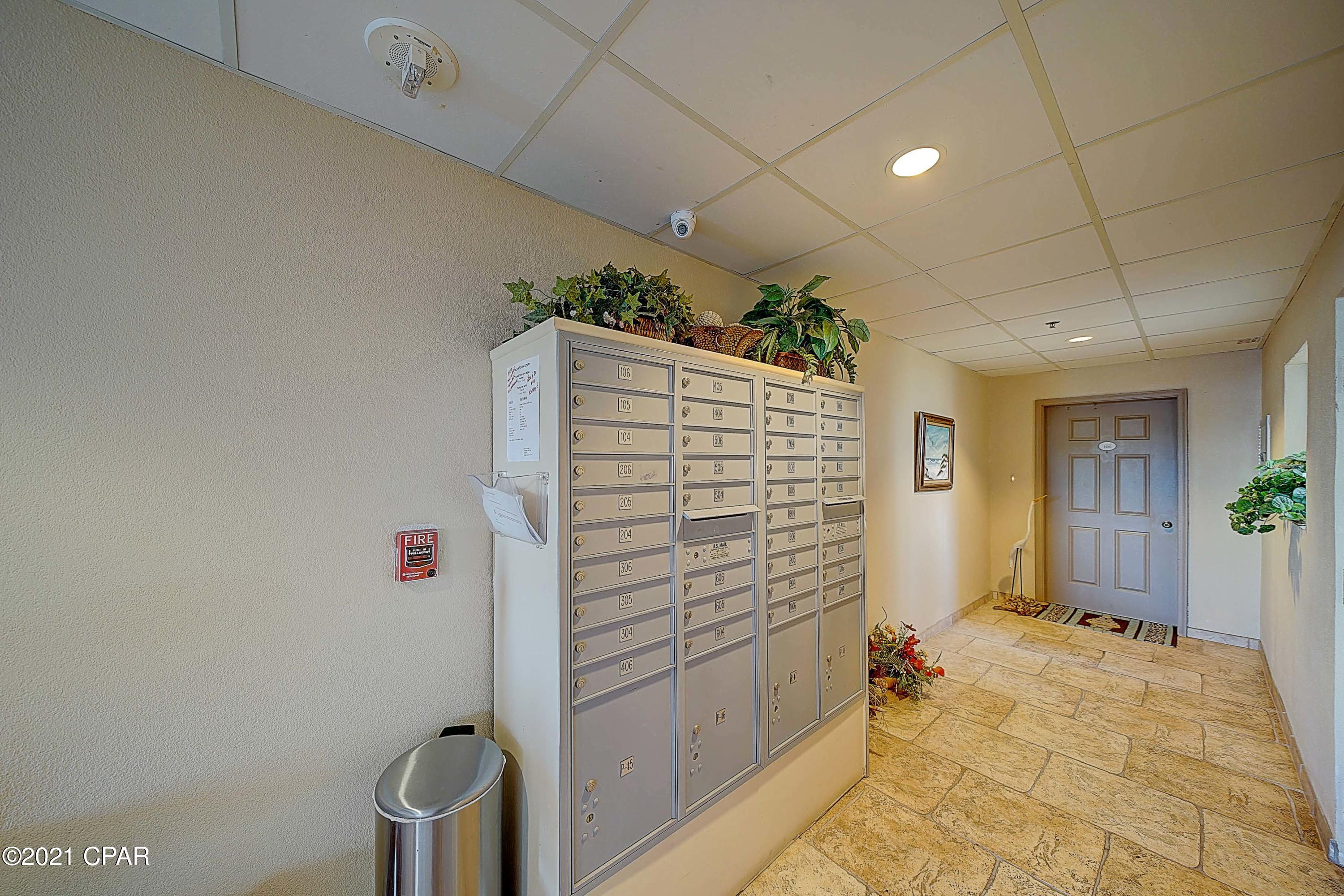 Summerwinds Condo - Residential