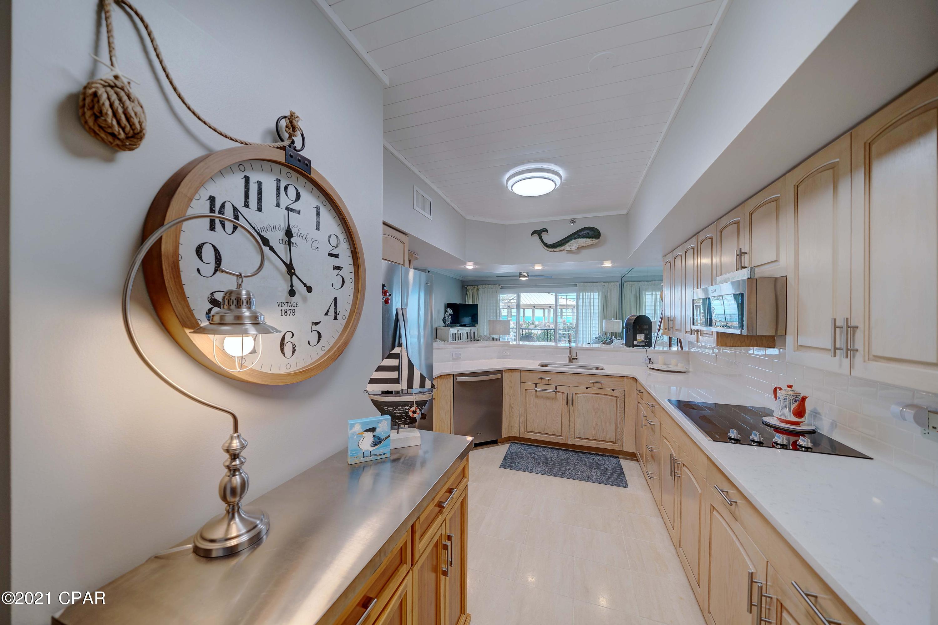 Summerwinds Condo - Residential