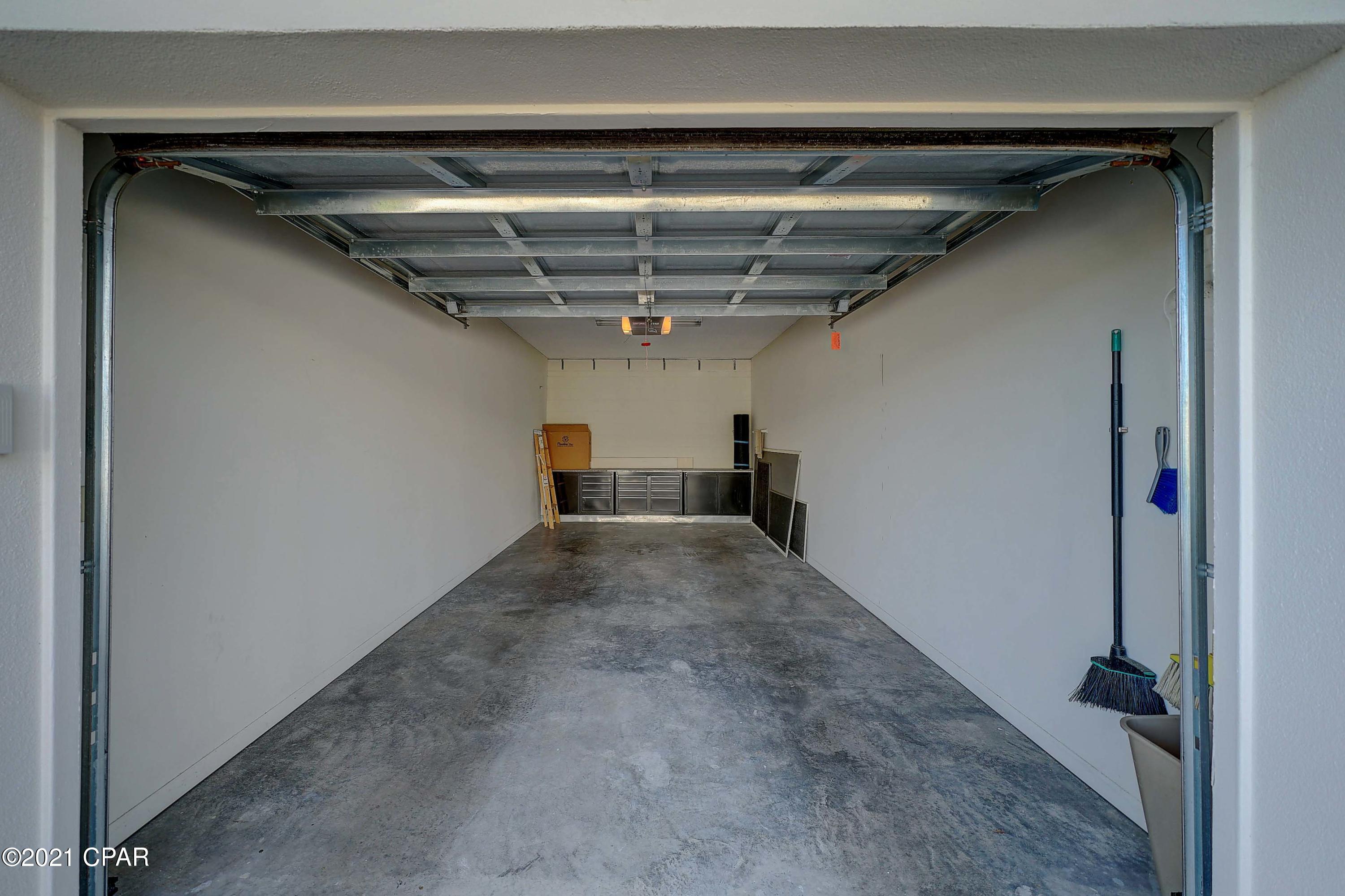 Summerwinds Condo - Residential