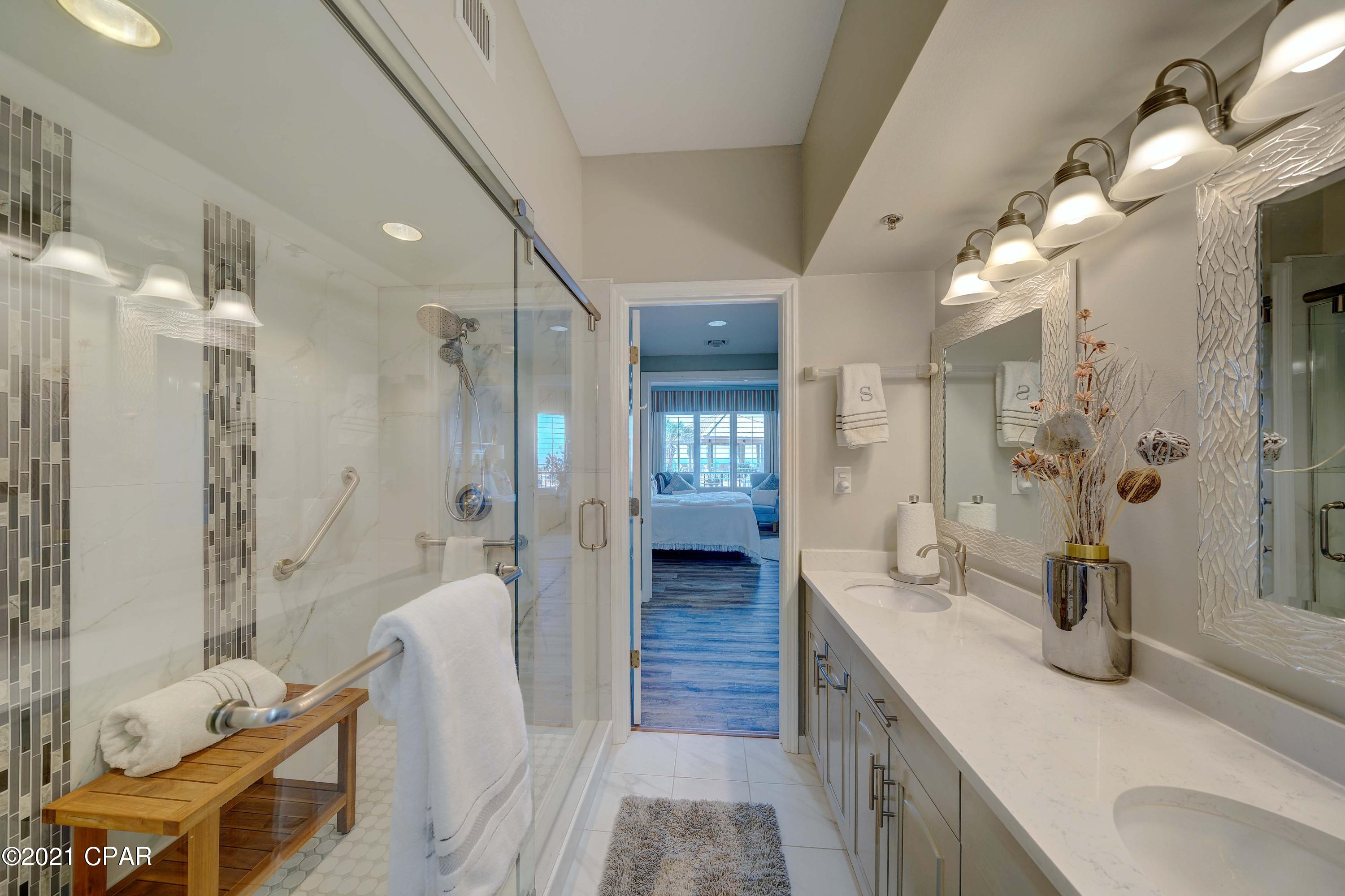 Summerwinds Condo - Residential