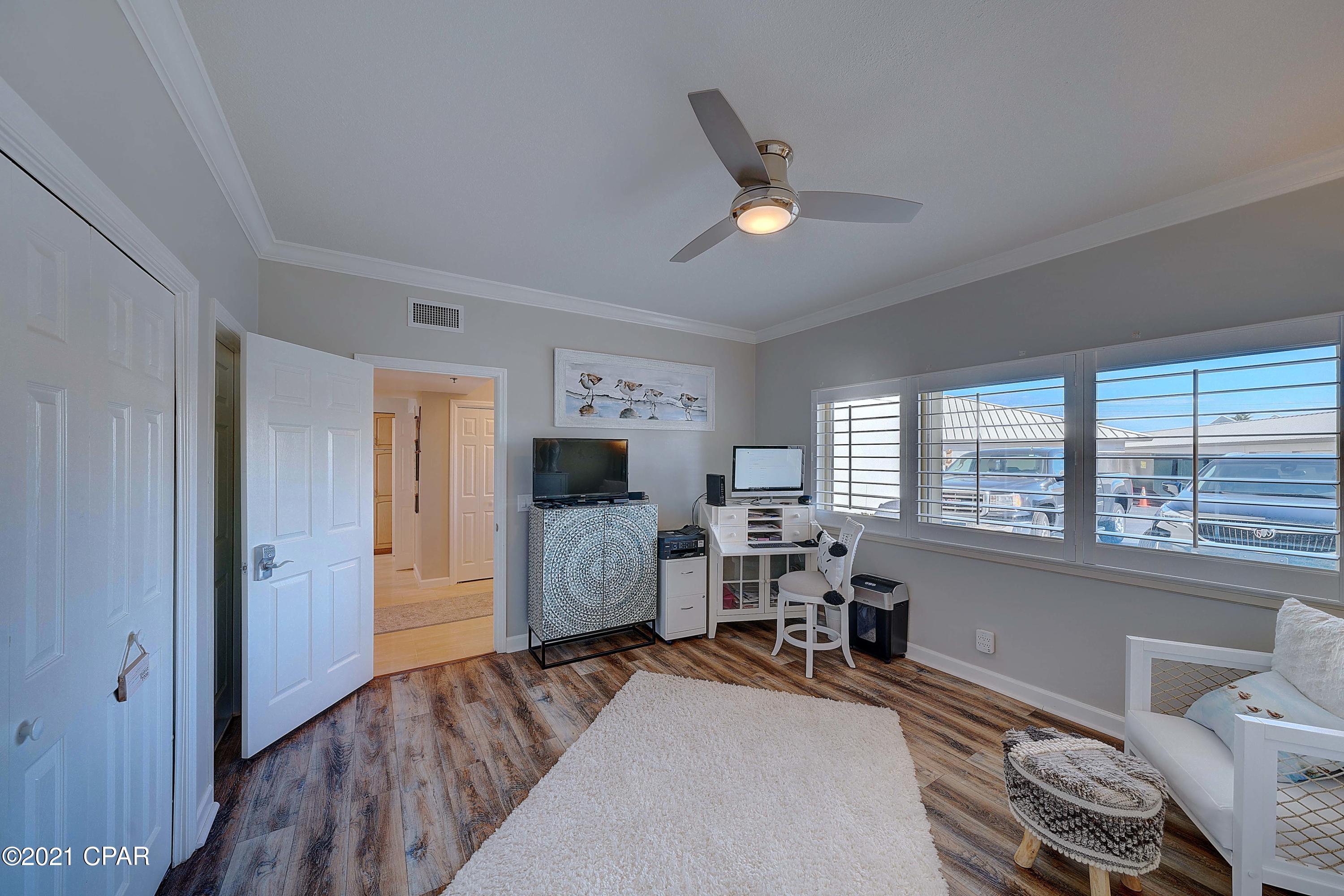 Summerwinds Condo - Residential