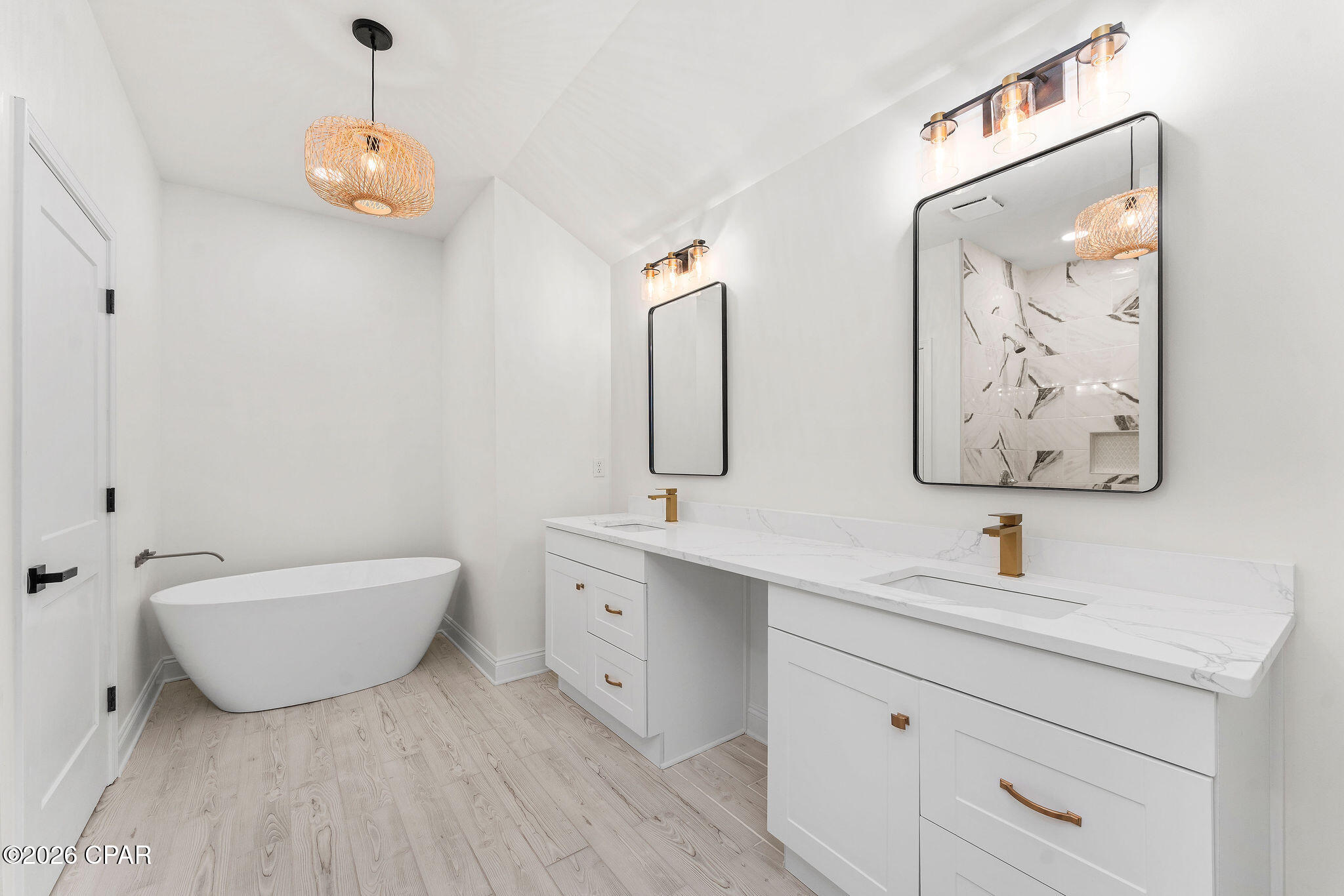 Oakwood Lakes - Residential