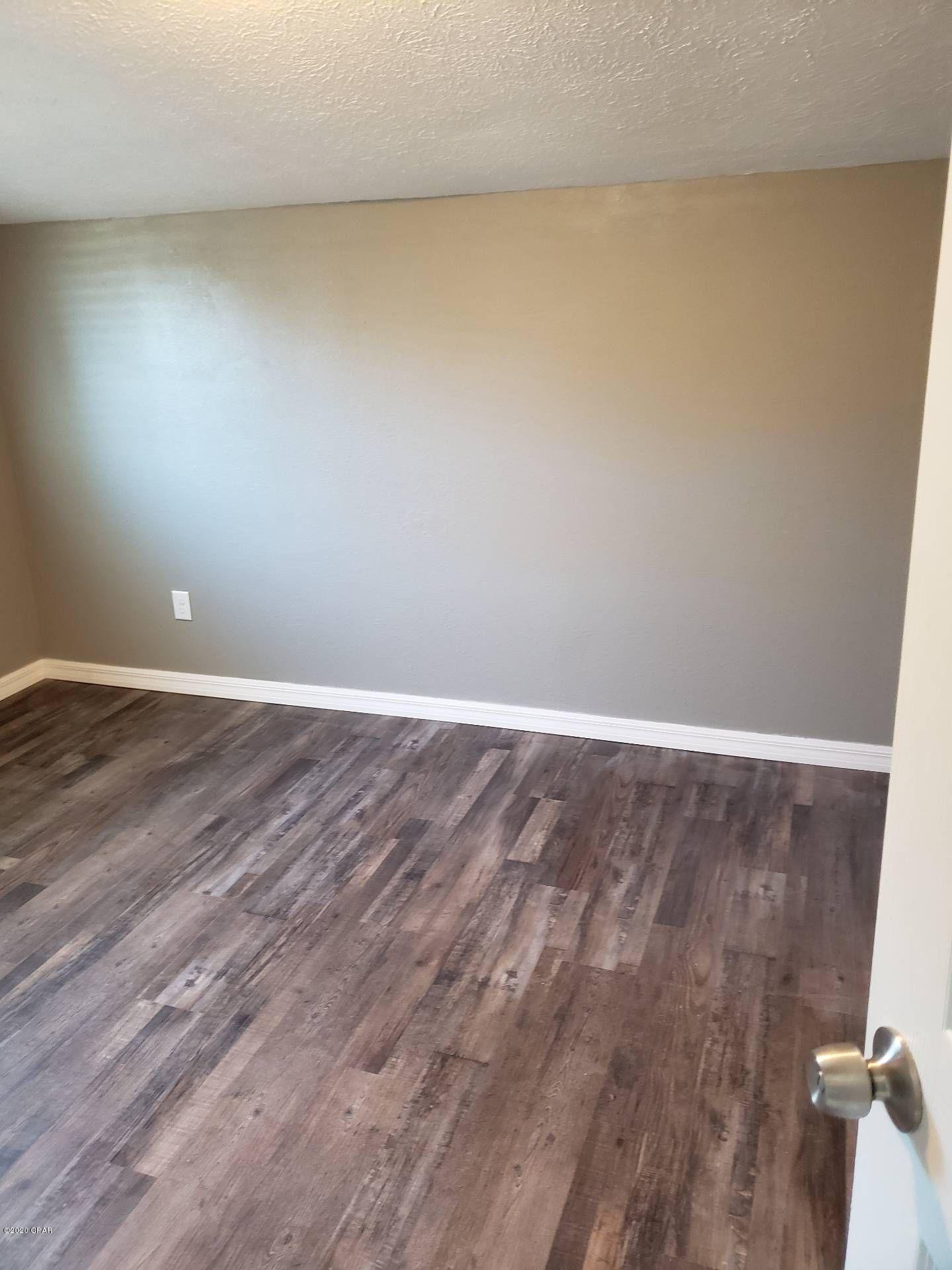 [No Recorded Subdiv] - Residential Lease