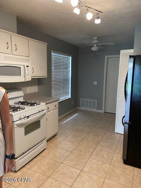 [No Recorded Subdiv] - Residential Lease