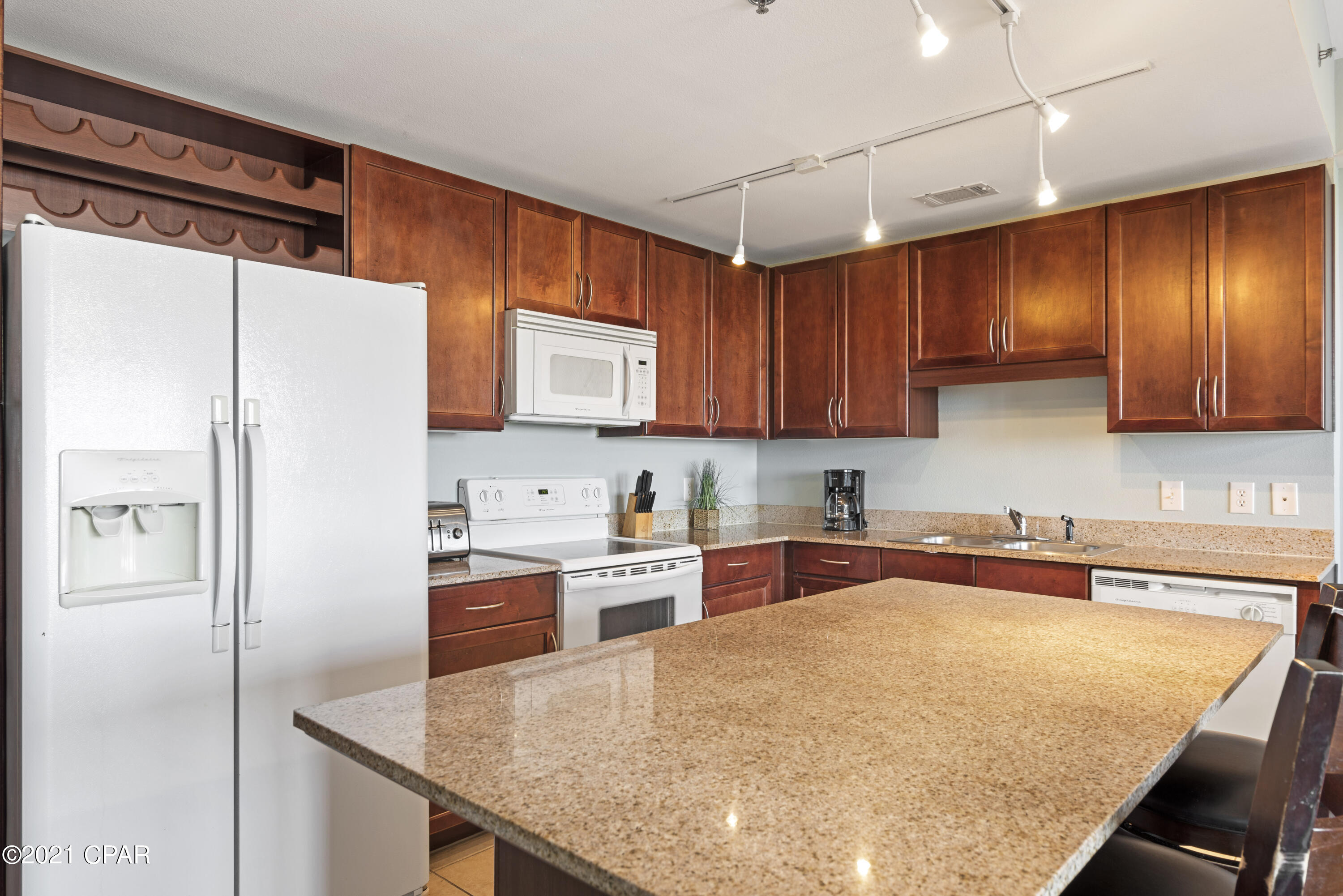 Laketown Wharf - Residential