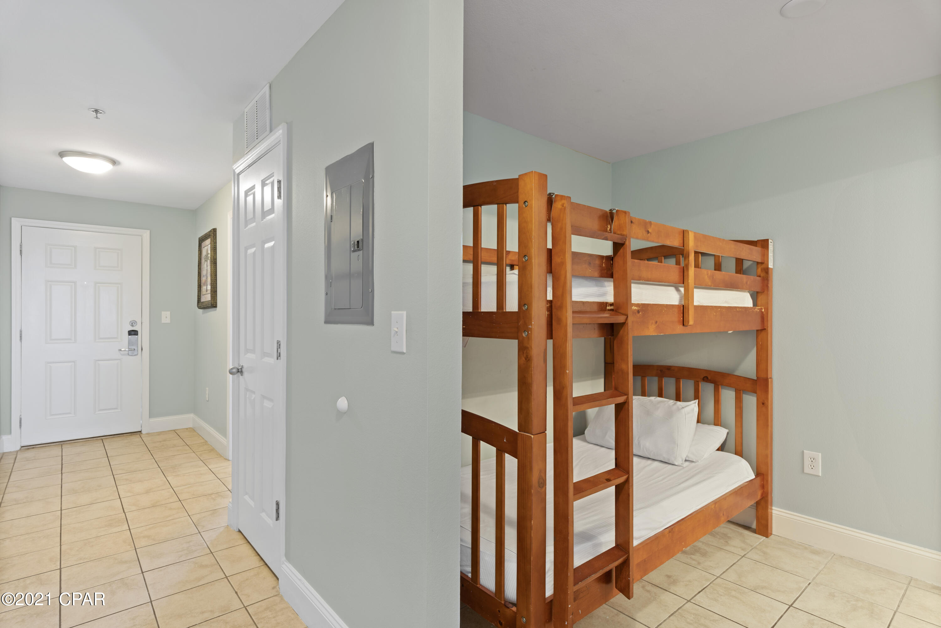 Laketown Wharf - Residential