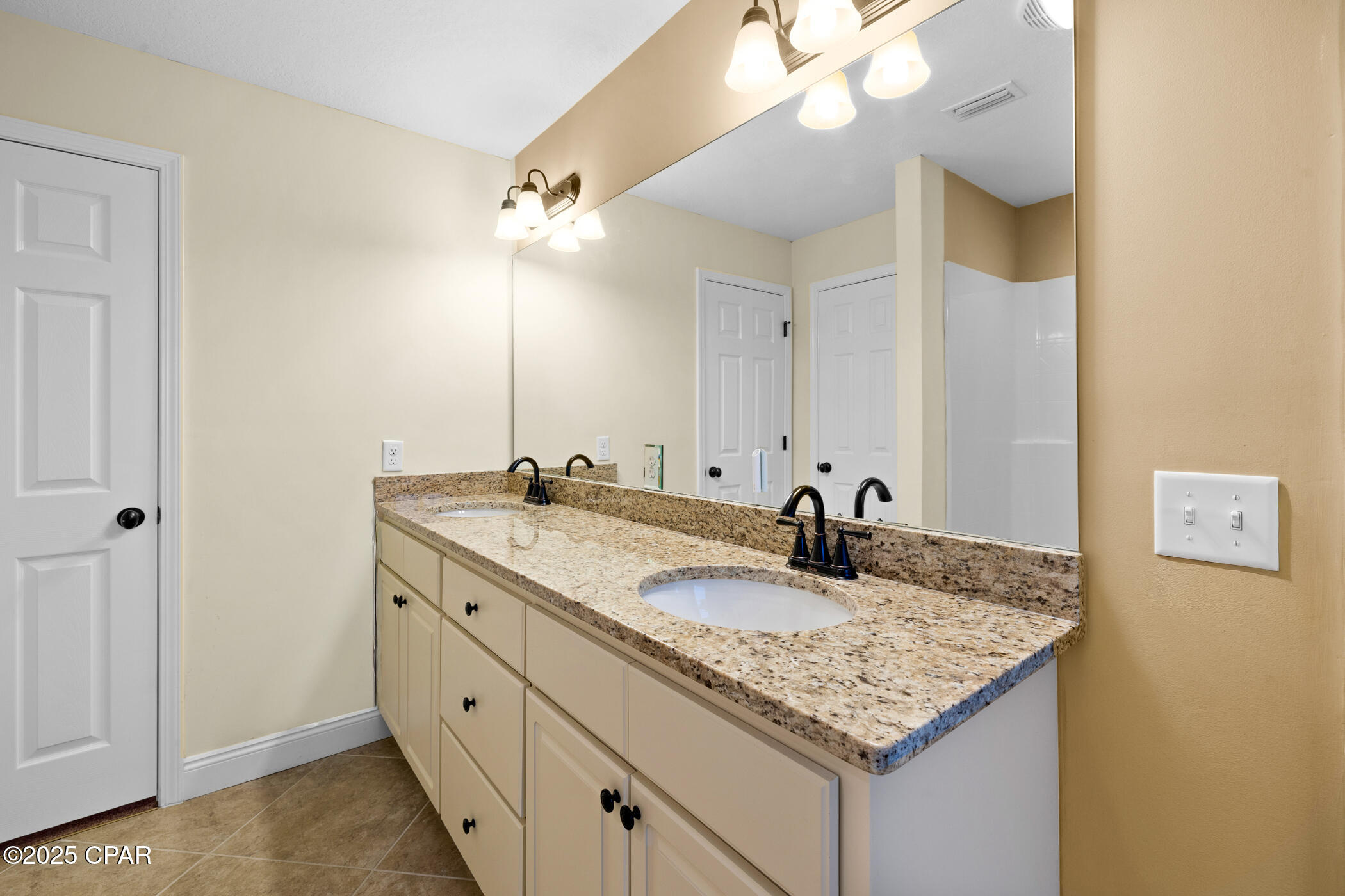 Annabella's Townhomes - Residential