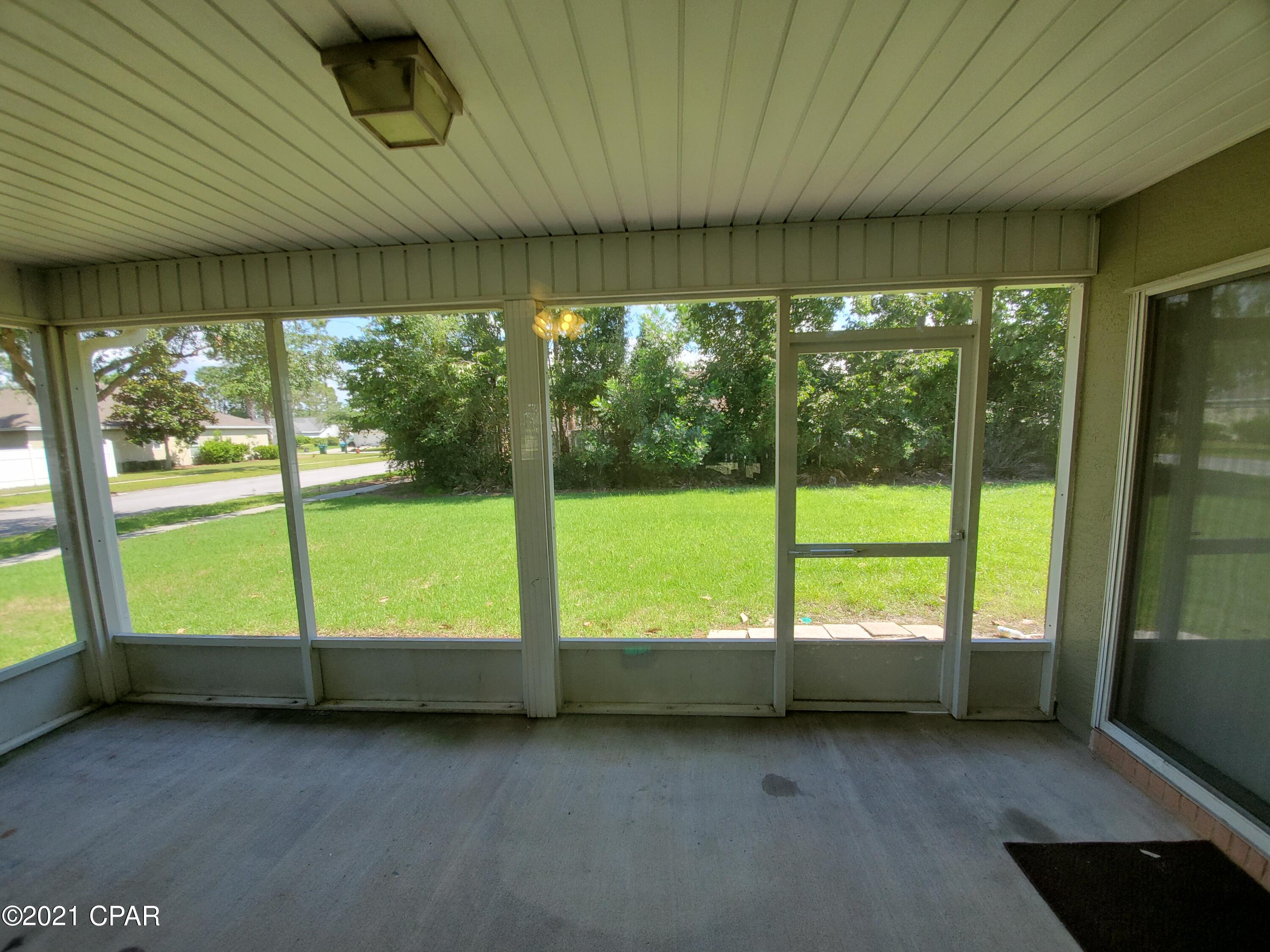 Palm Cove Phase III - Residential Lease