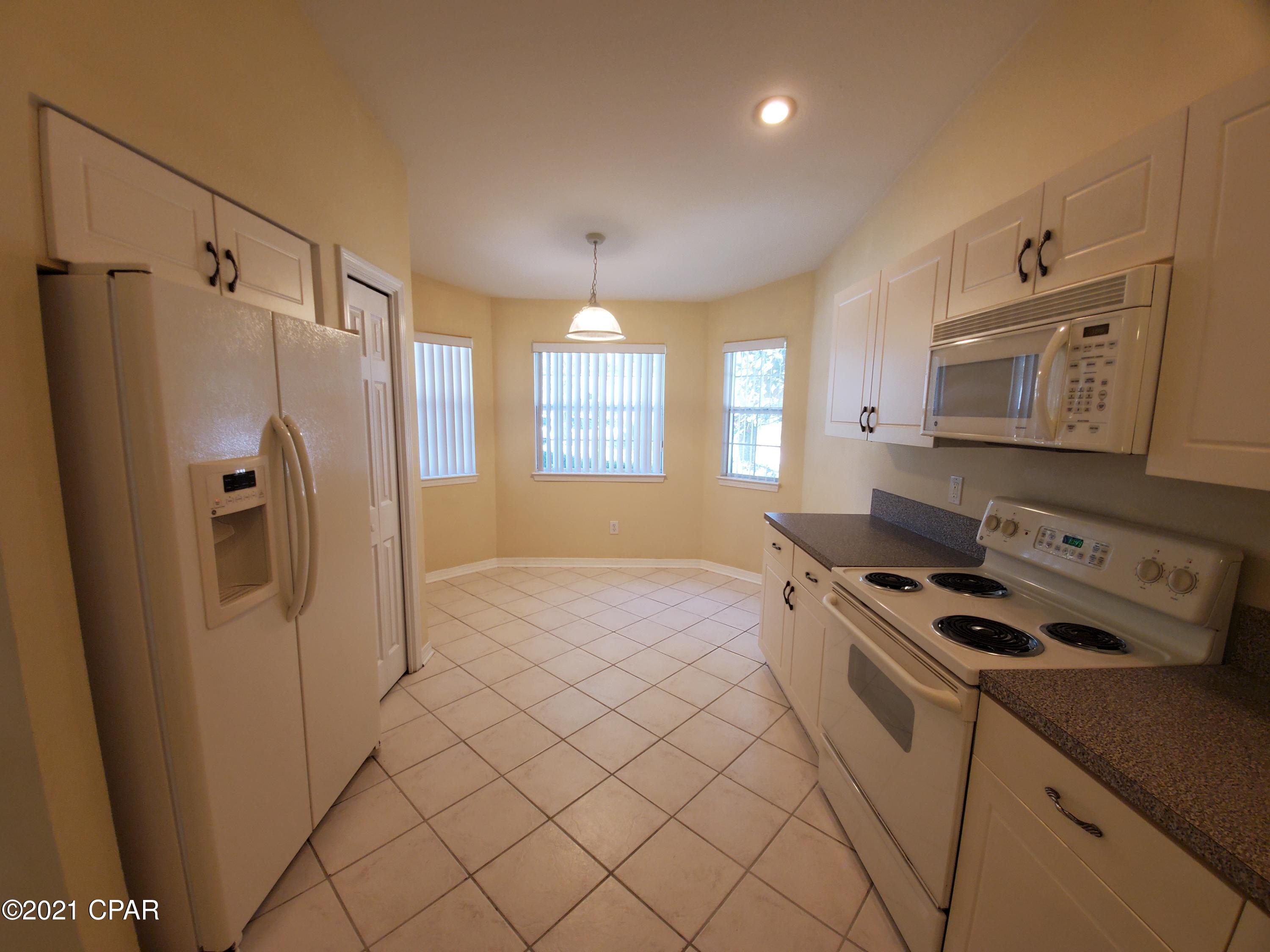 Palm Cove Phase III - Residential Lease