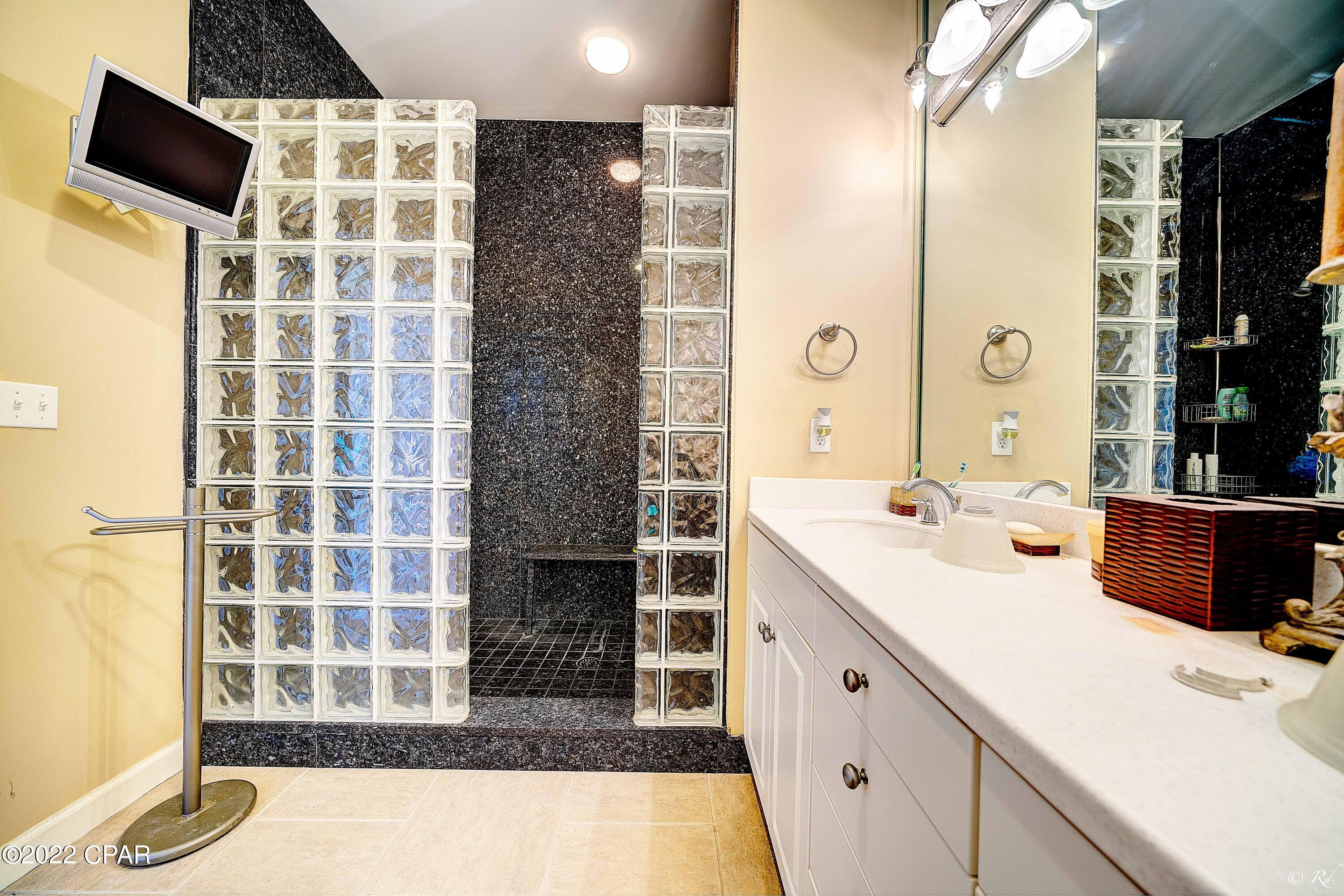 En Soleil Condo - Residential